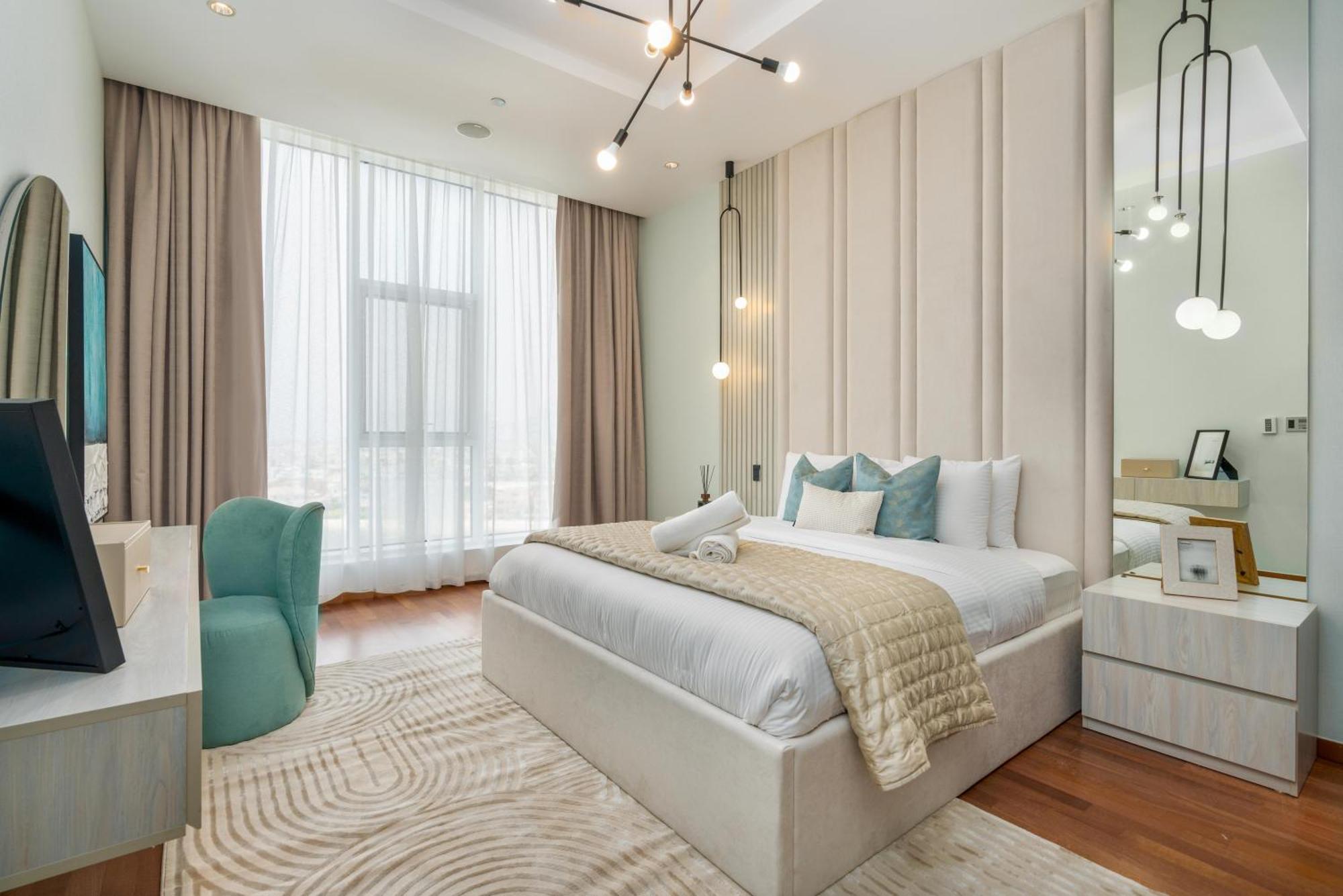 Tiara Residences - Luxurious Marina Living In Palm Jumeirah *
