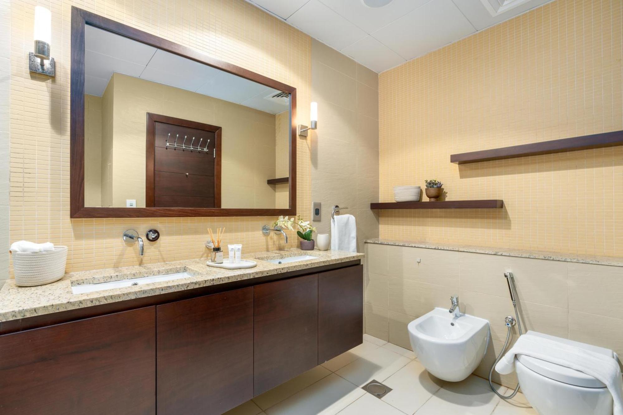 Tiara Residences - Luxurious Marina Living In Palm Jumeirah