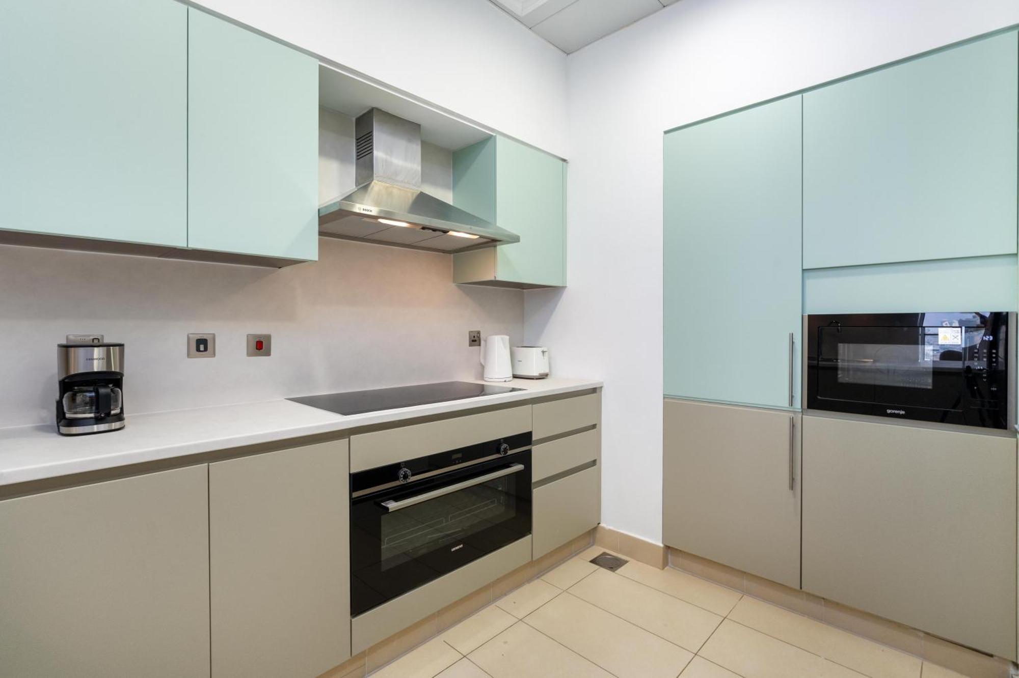 Tiara Residences - Luxurious Marina Living In Palm Jumeirah Apartment