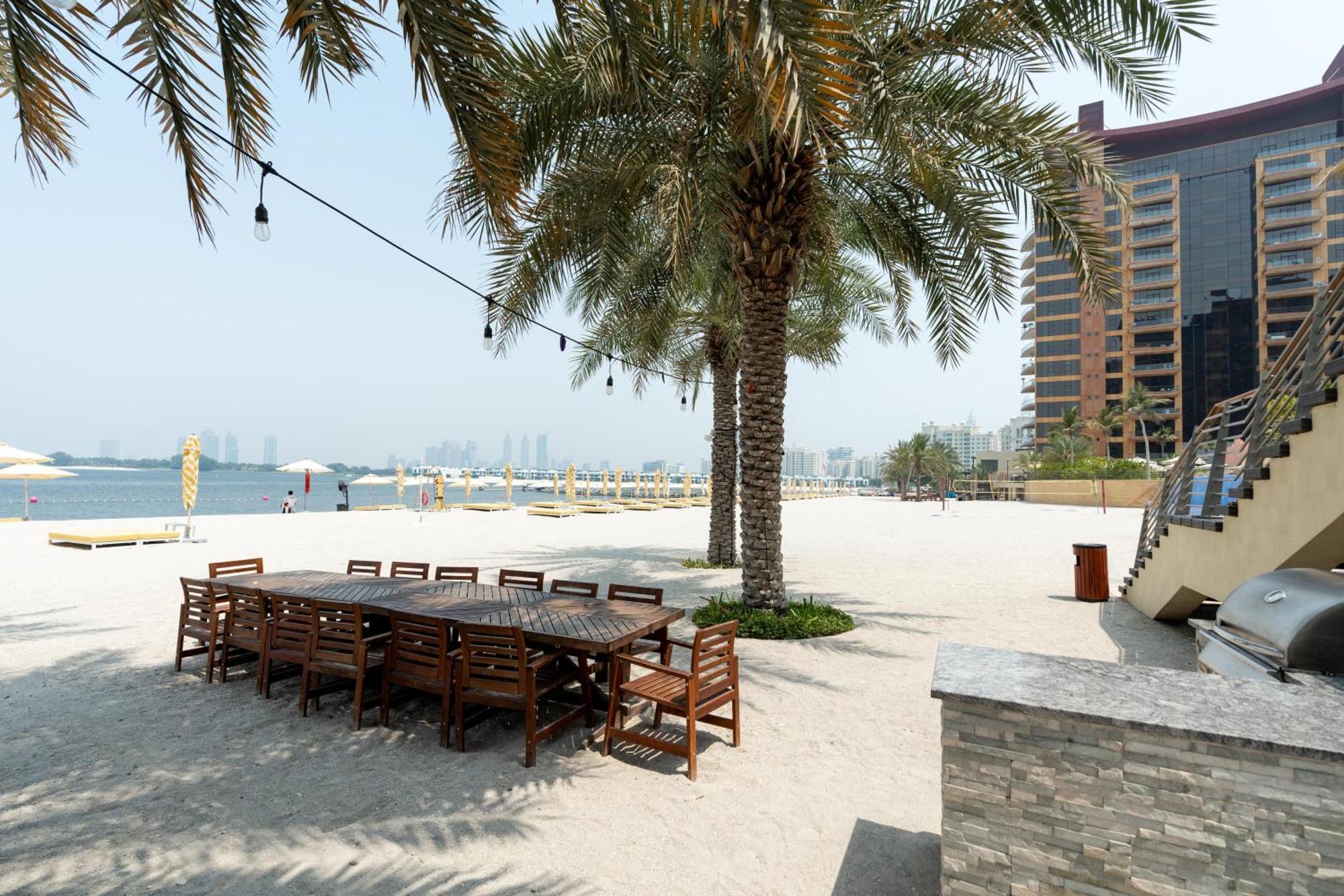 Tiara Residences - Luxurious Marina Living In Palm Jumeirah Apartment *