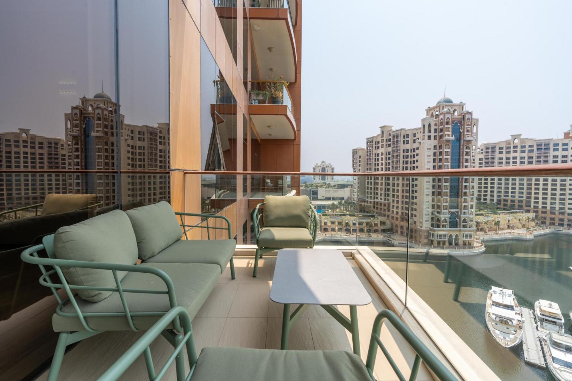 Tiara Residences - Luxurious Marina Living In Palm Jumeirah Dubai