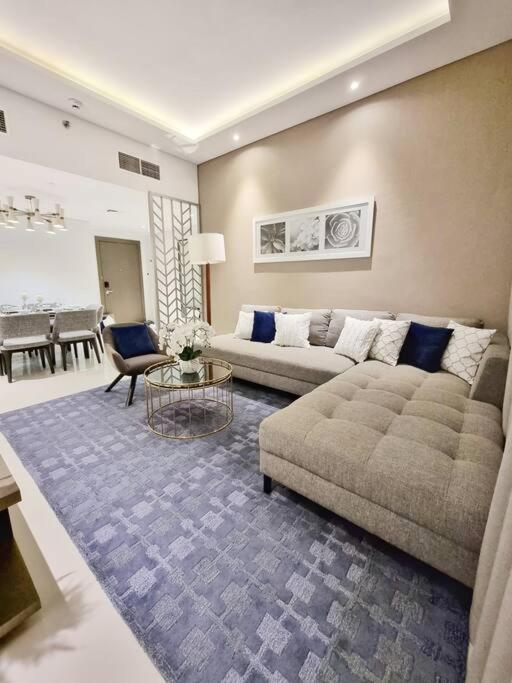 Stunning 2br Prive Apartment