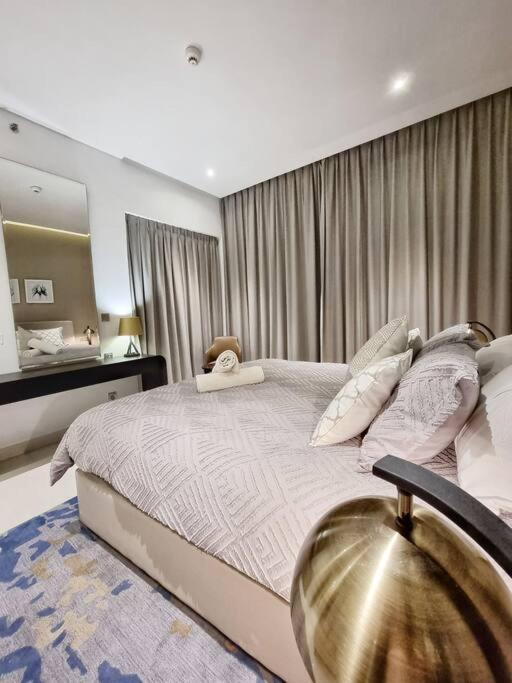Stunning 2br Prive