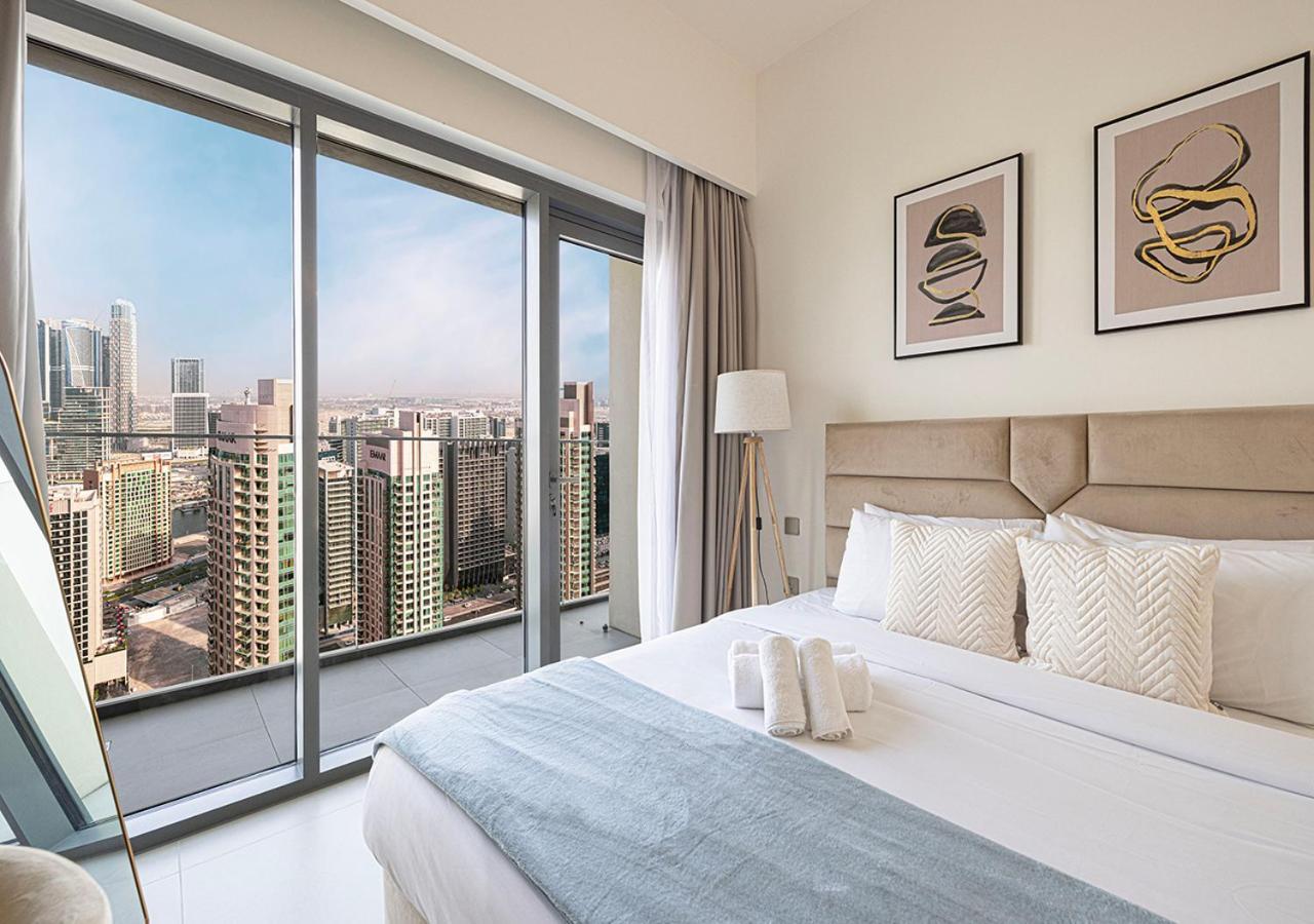 Apartment Elegant 1br With Skyline Views In Downtown