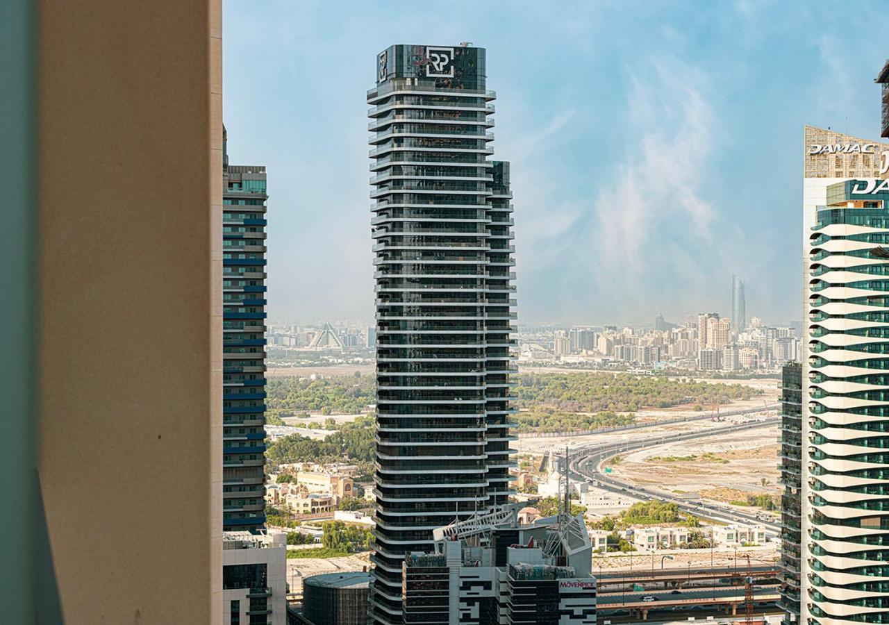 Elegant 1br With Skyline Views In Downtown Apartment *