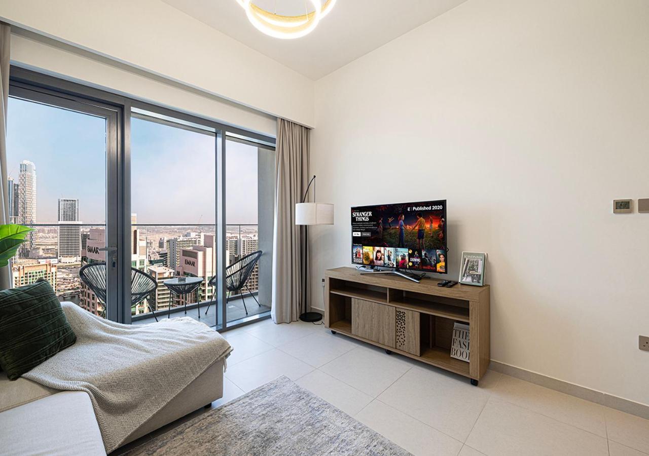 Apartment Elegant 1br With Skyline Views In Downtown