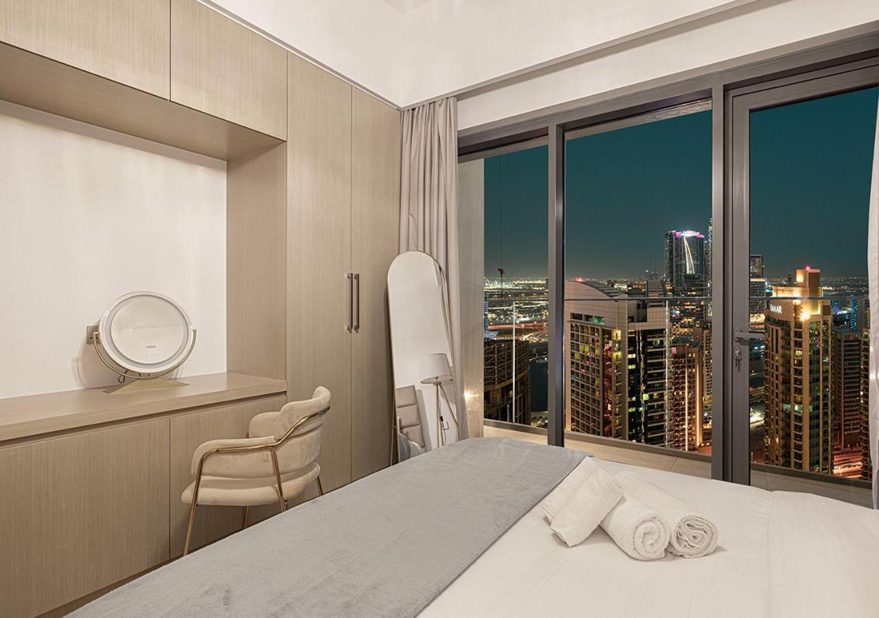 Apartment Elegant 1br With Skyline Views In Downtown *