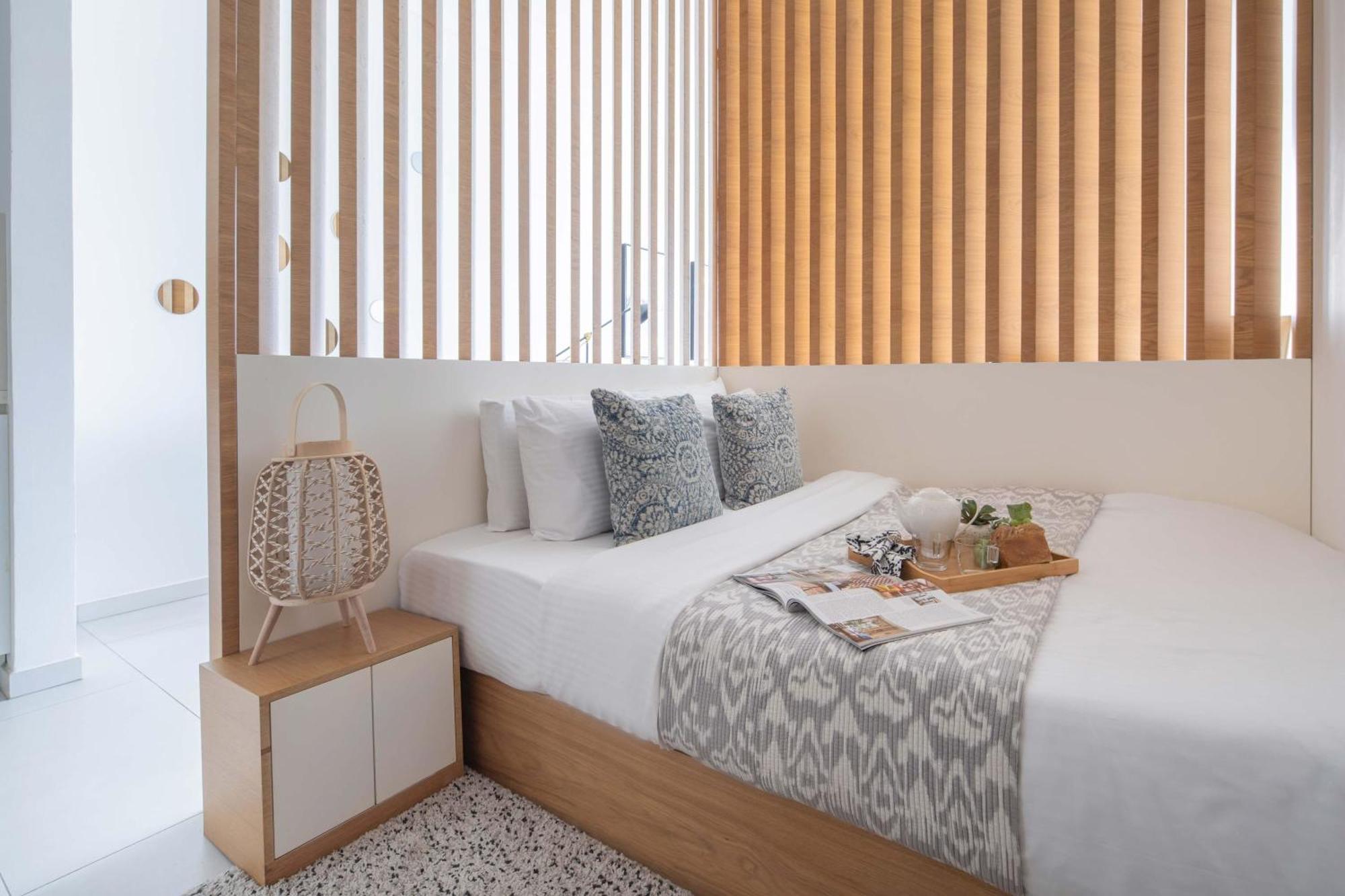 Frank Porter - Marquise Square Apartment Dubai