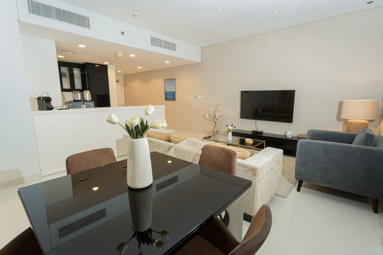 Waterfront Downtown- Damac Maison Canal View Apartment *