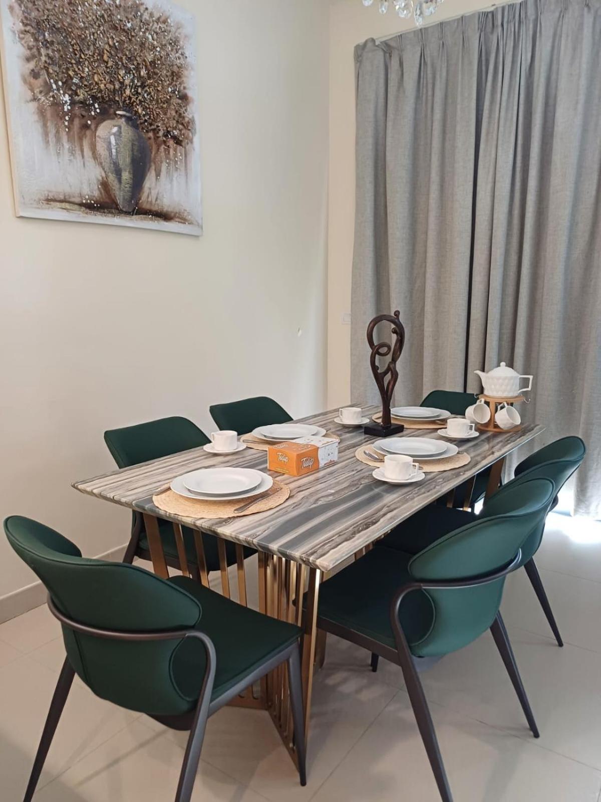 5 Bedroom - Hills Dubai