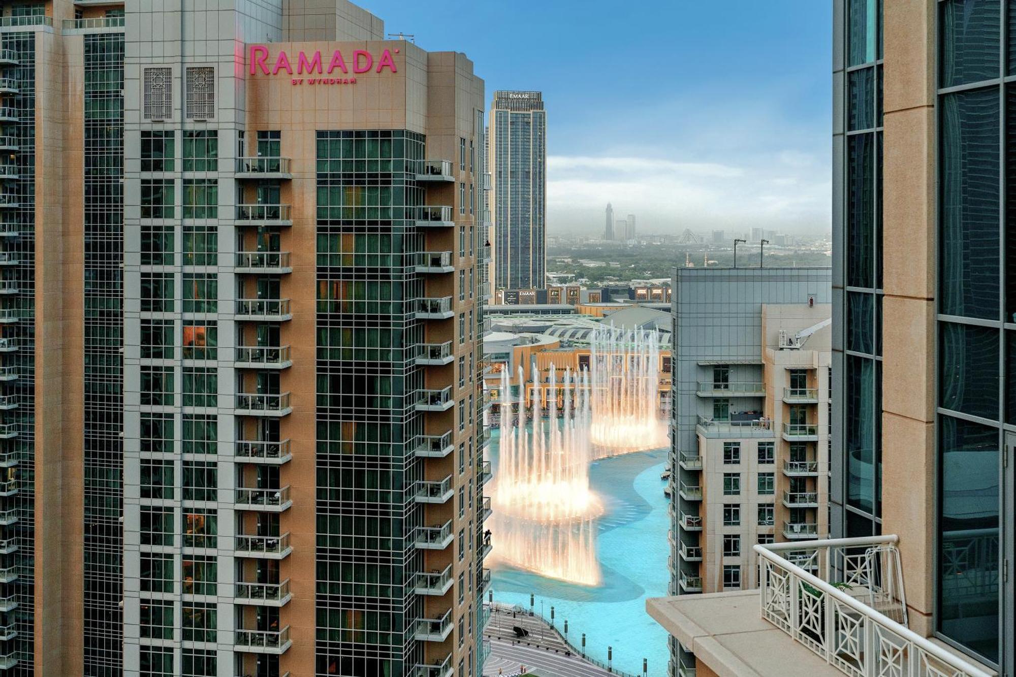 Apartment First Class 3br Burj Khalifa & Fountain View