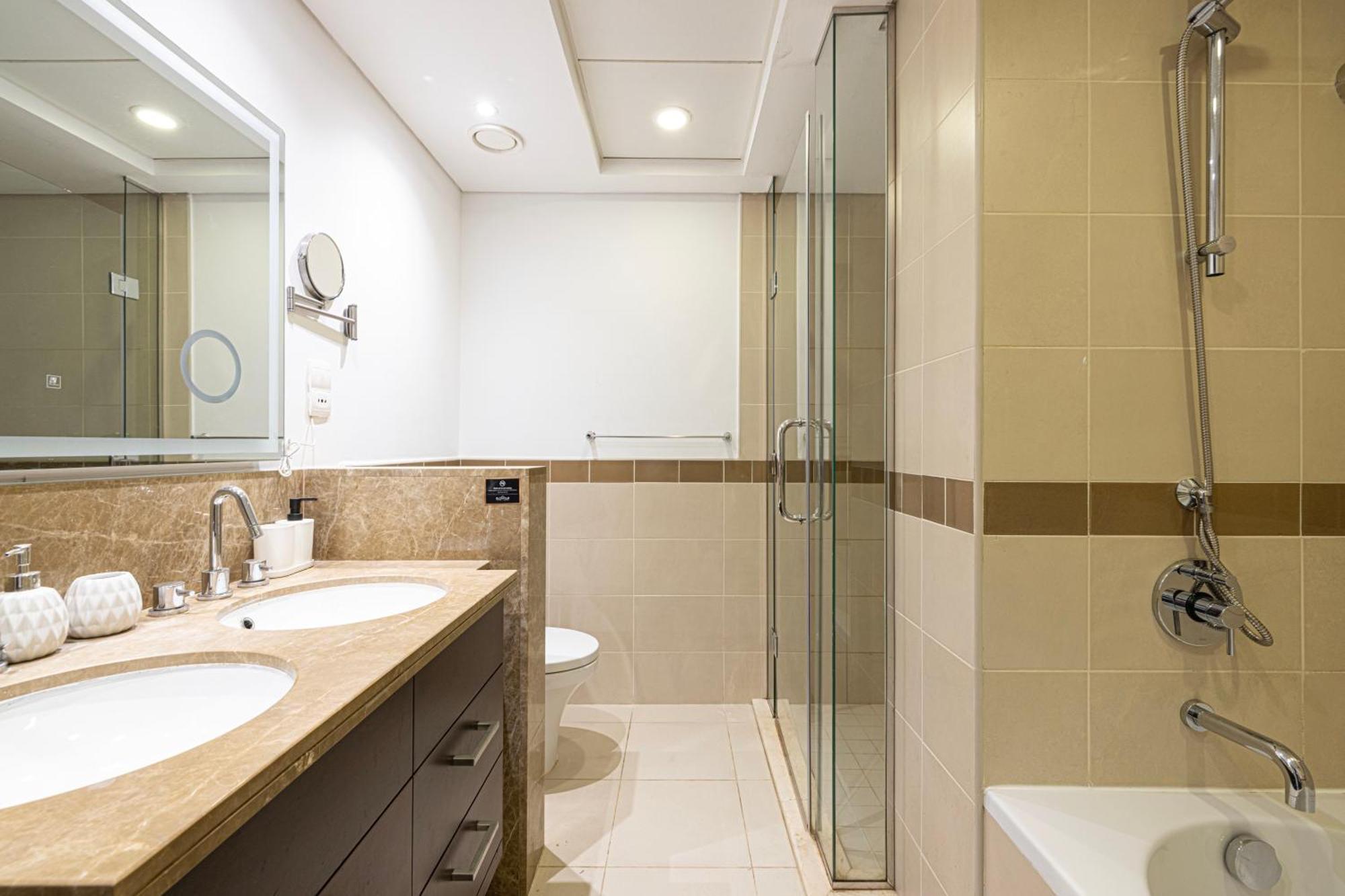 Apartment First Class 3br Burj Khalifa & Fountain View *