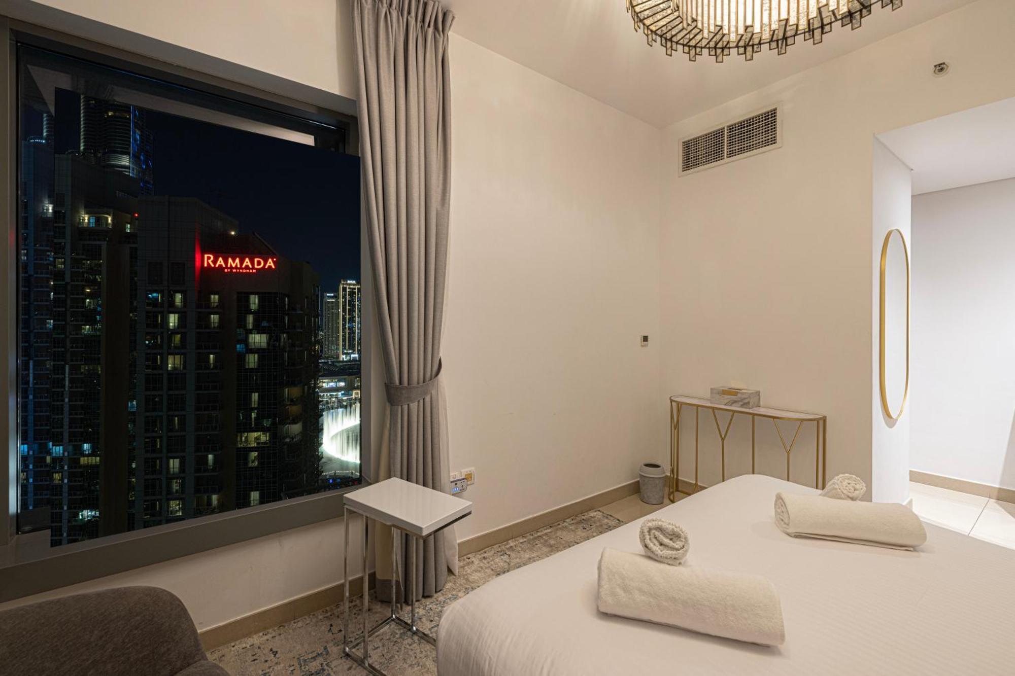 Apartment First Class 3br Burj Khalifa & Fountain View