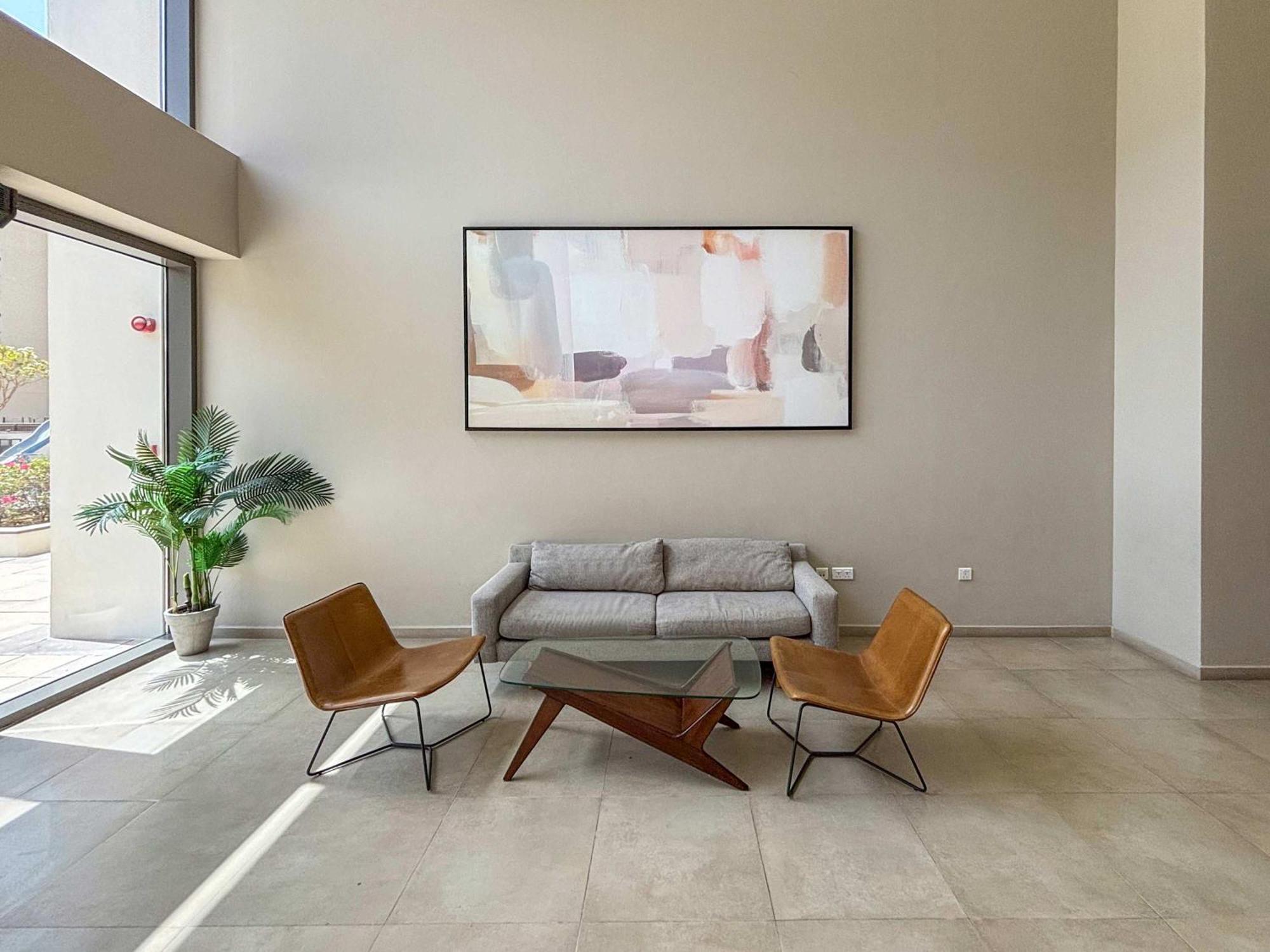 Frank Porter - Hayat Boulevard 1a Apartment *
