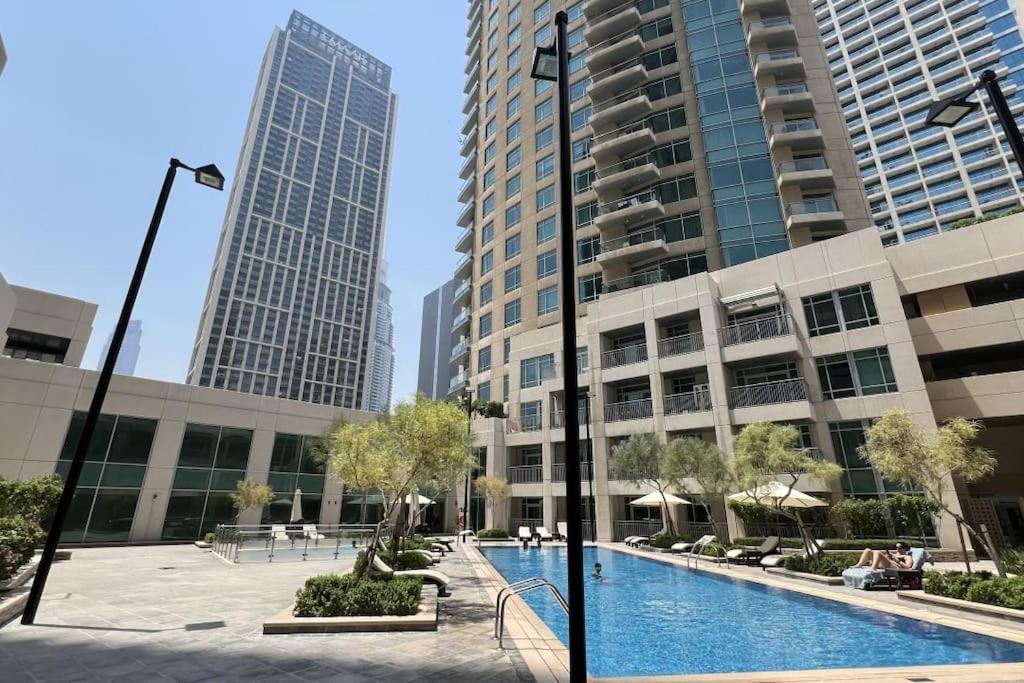 Apartment Downtown - Luxury 1 Bed - Near Mall