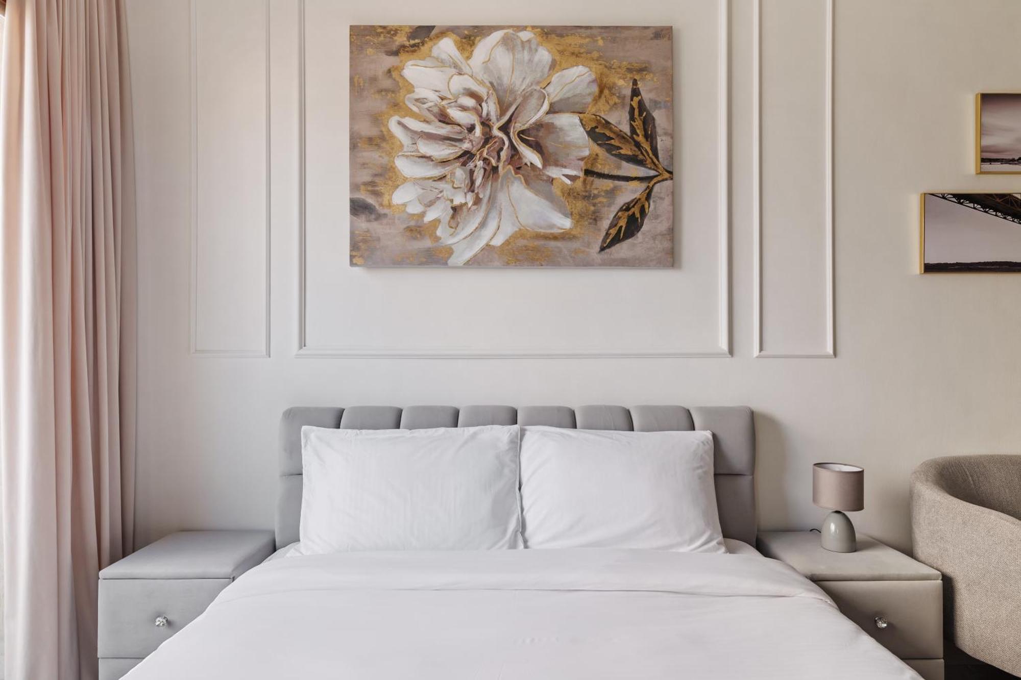 Bright In The Heart Of Silicon Oasis Apartment