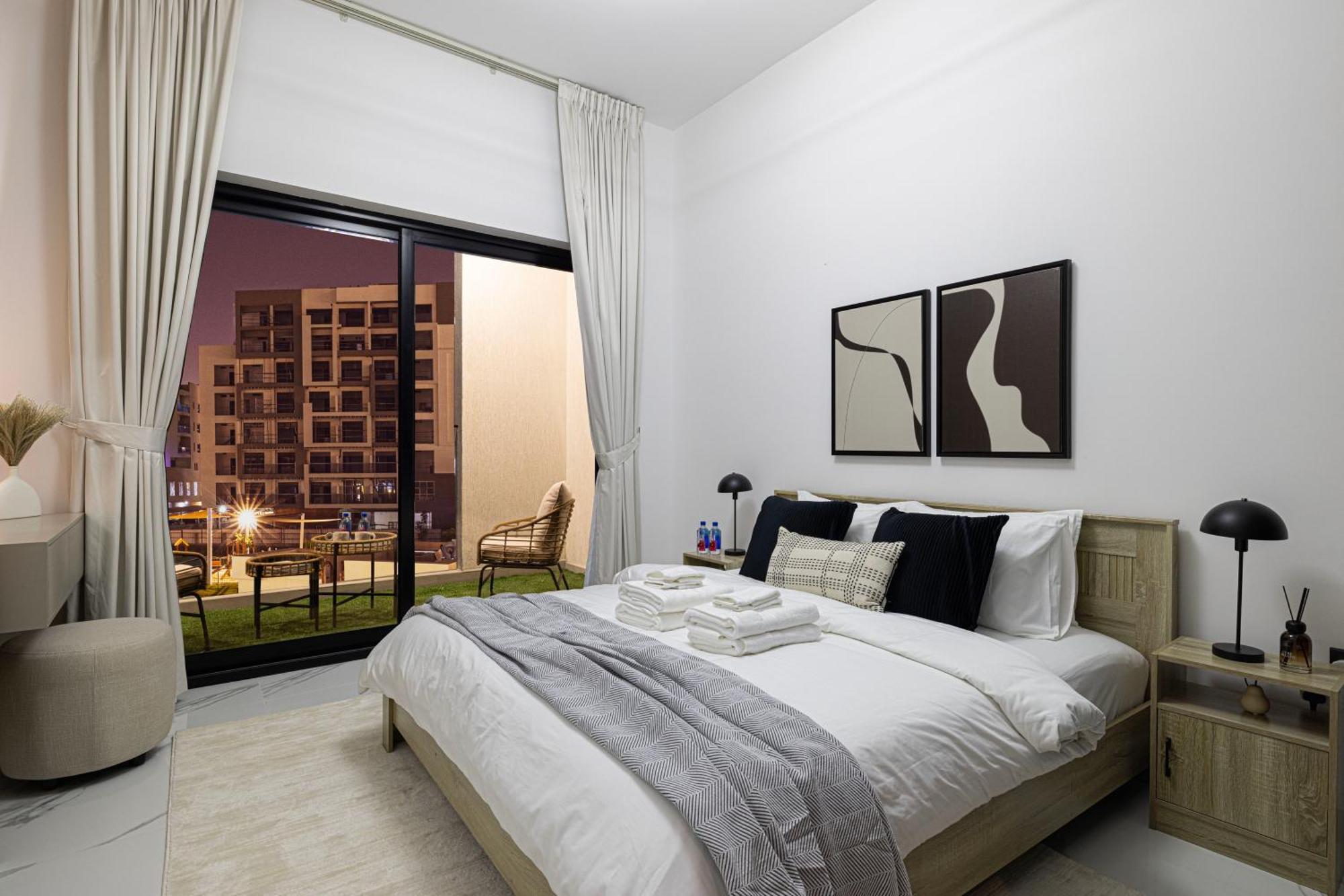New Serene 1br With Pool & Sauna Dubai