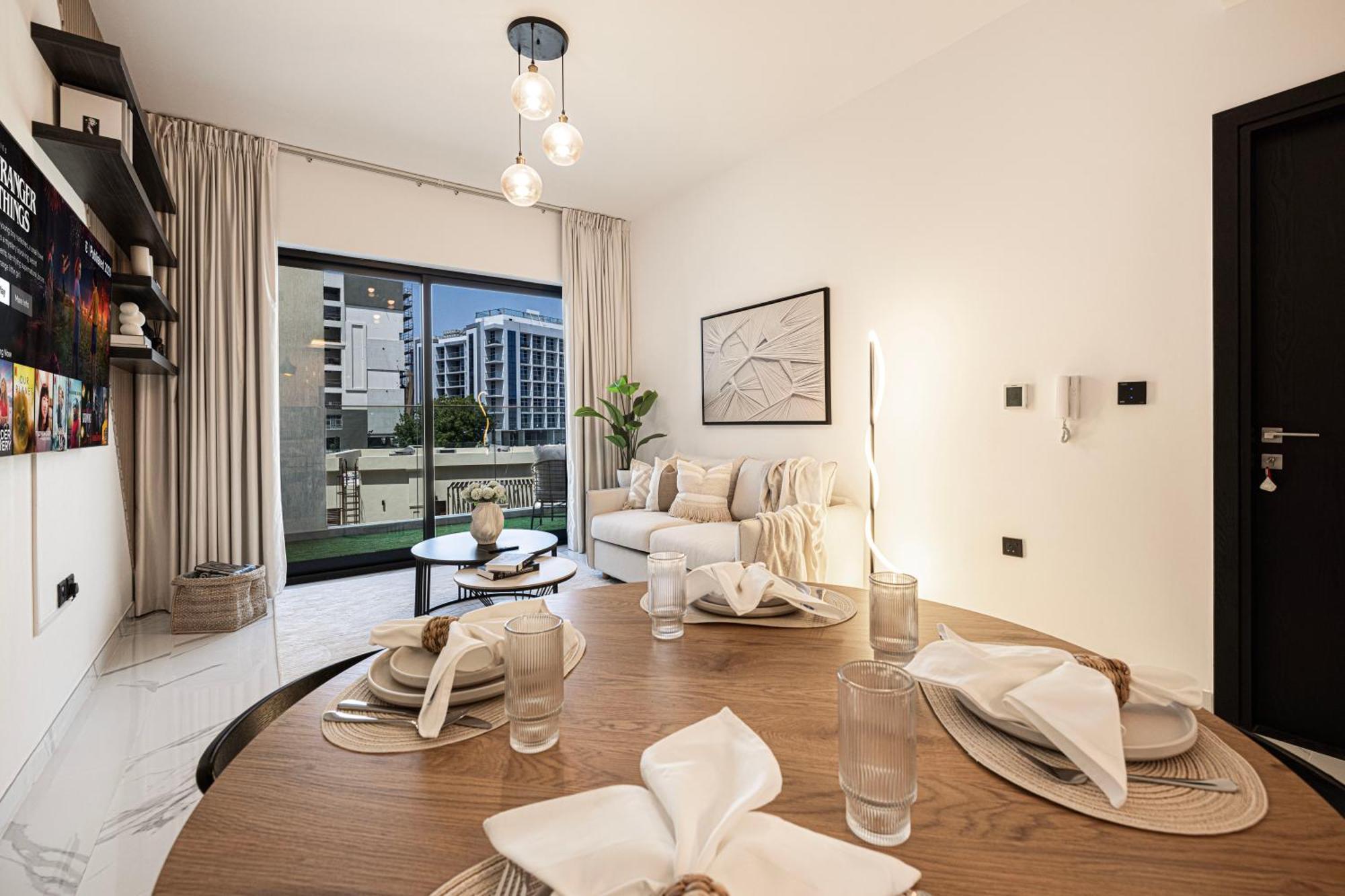 New Serene 1br With Pool & Sauna * Dubai