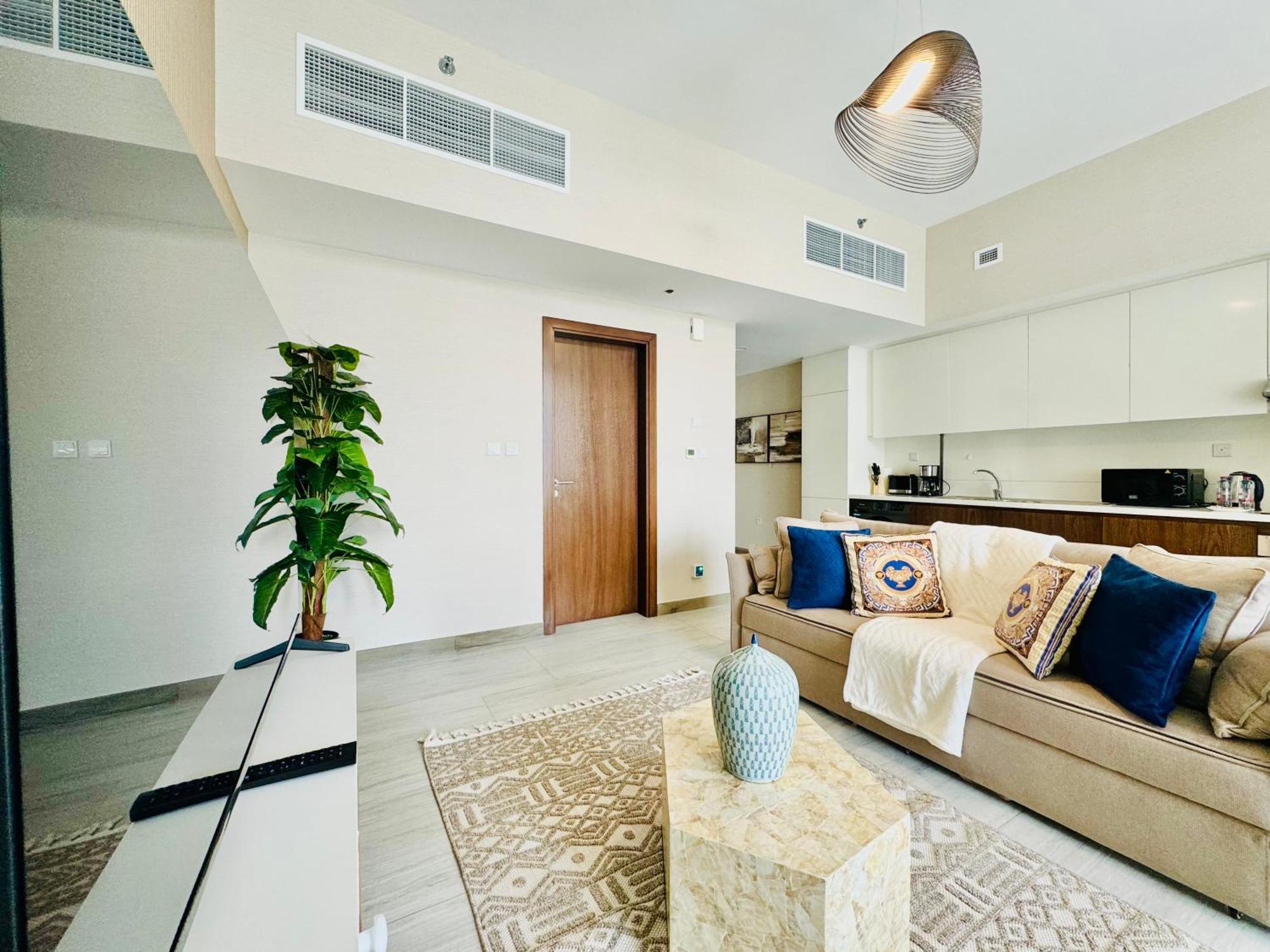 Venduras - Luxury , Hameni Tower, Jvc * Dubai