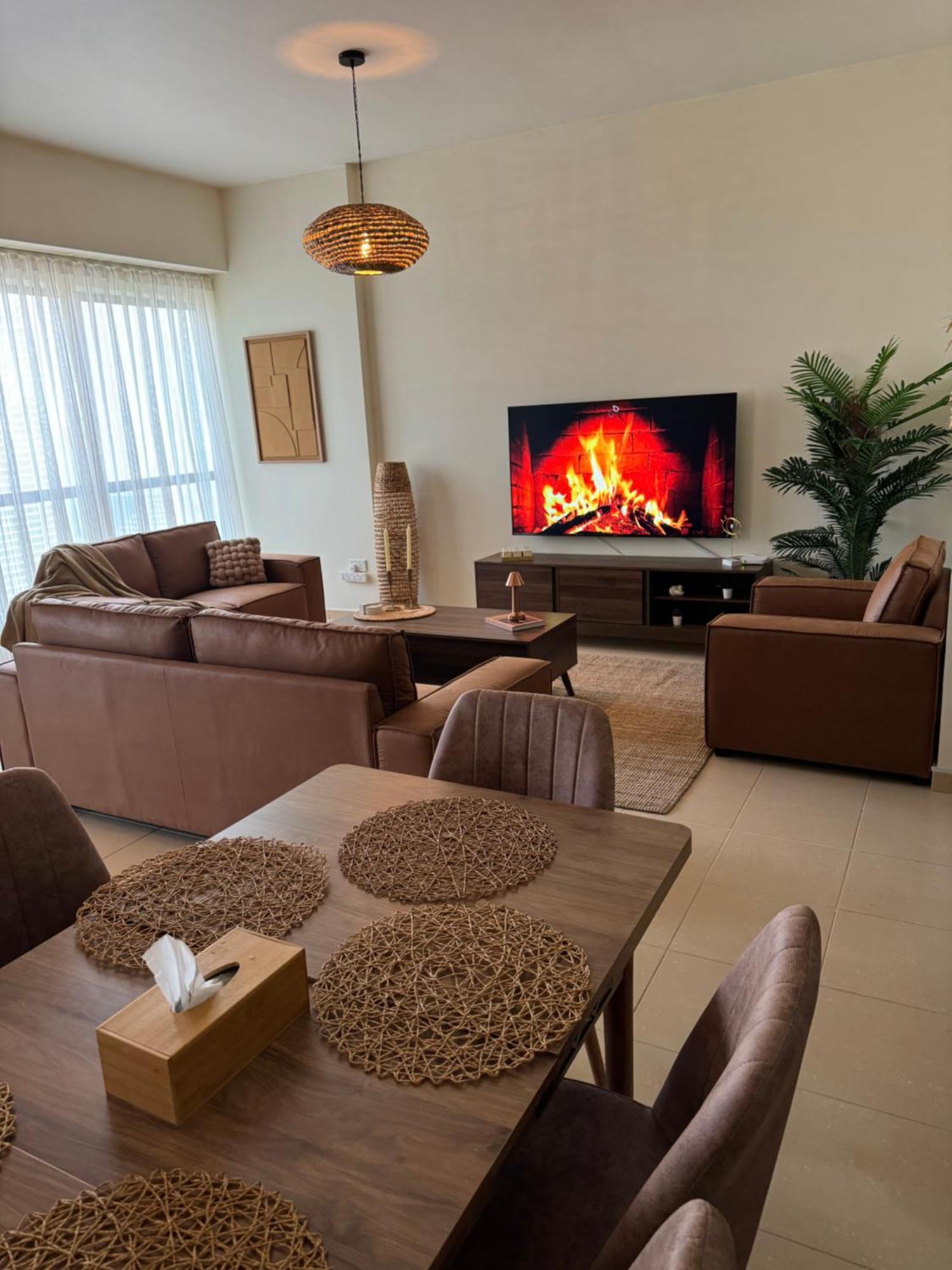 Marina Jasmine - Luxury - Jumeirah Beach Hostel Dubai