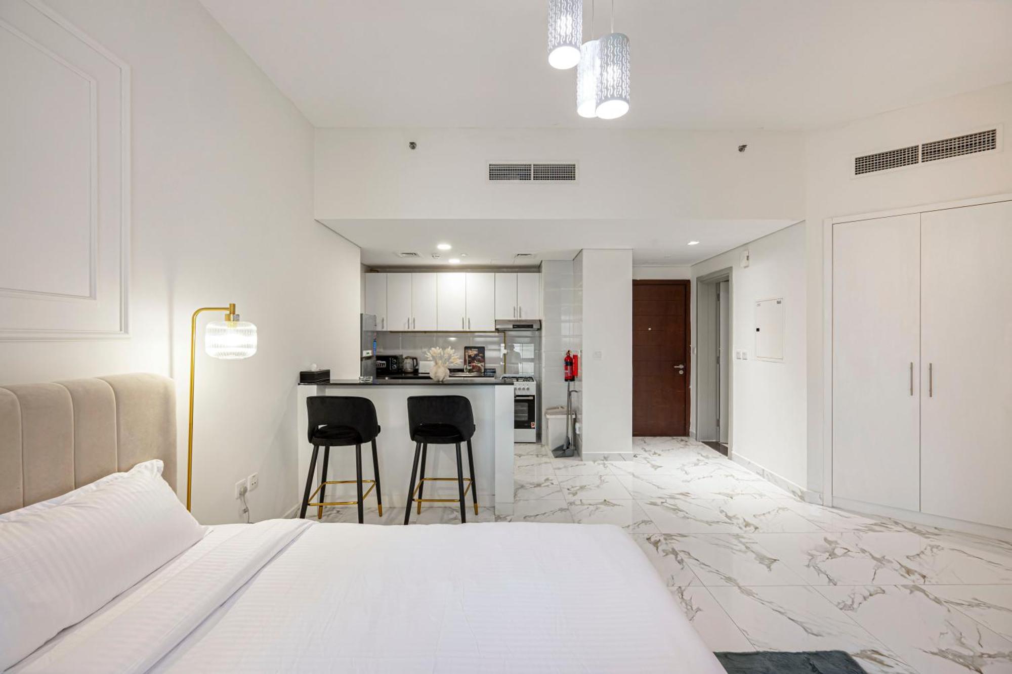 Prime Location In Dubailand Apartment *