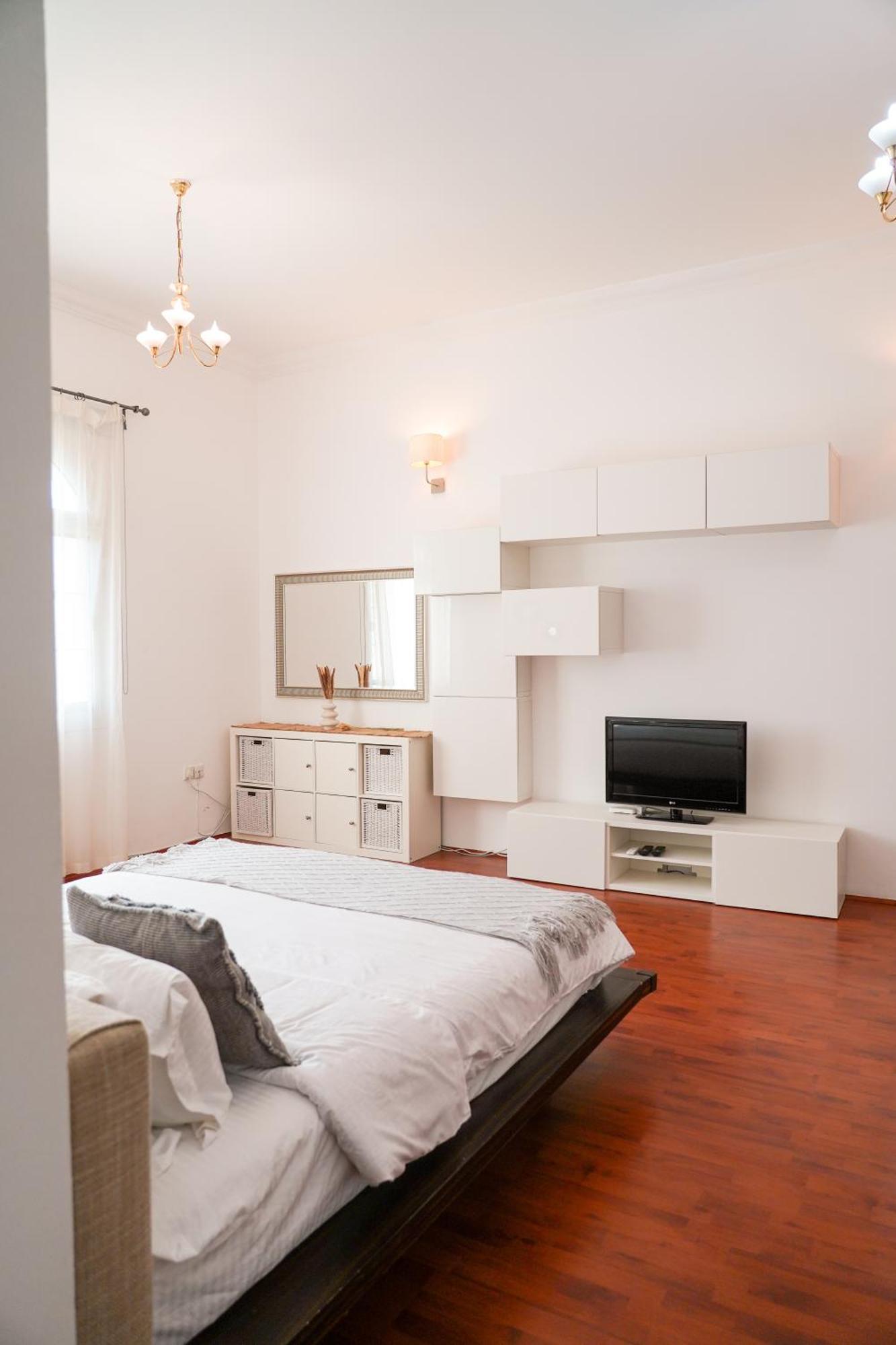 The Jumeirah Homestay Dubai