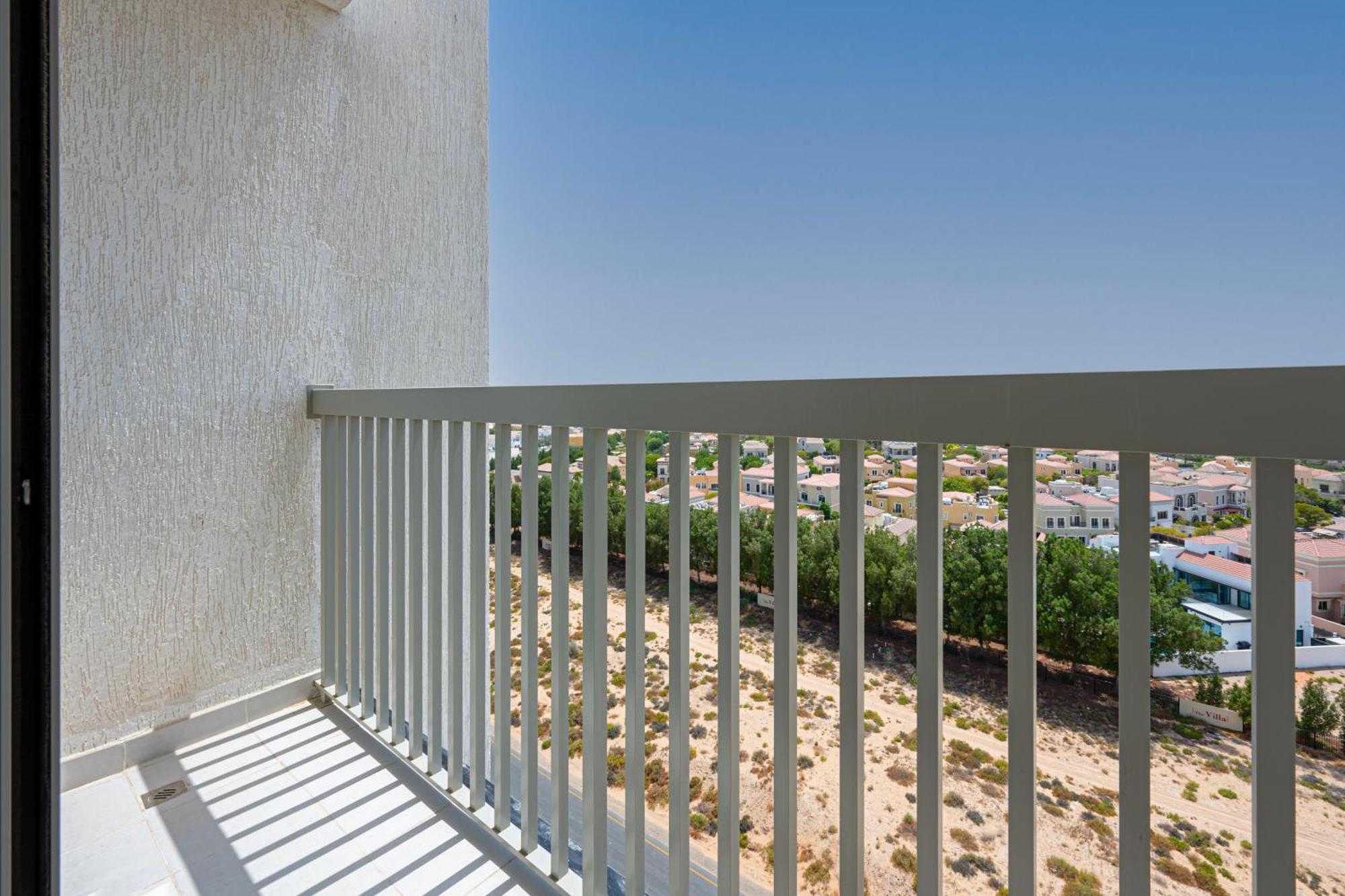 Chic Retreat In The Heart Of Dubailand Apartment *