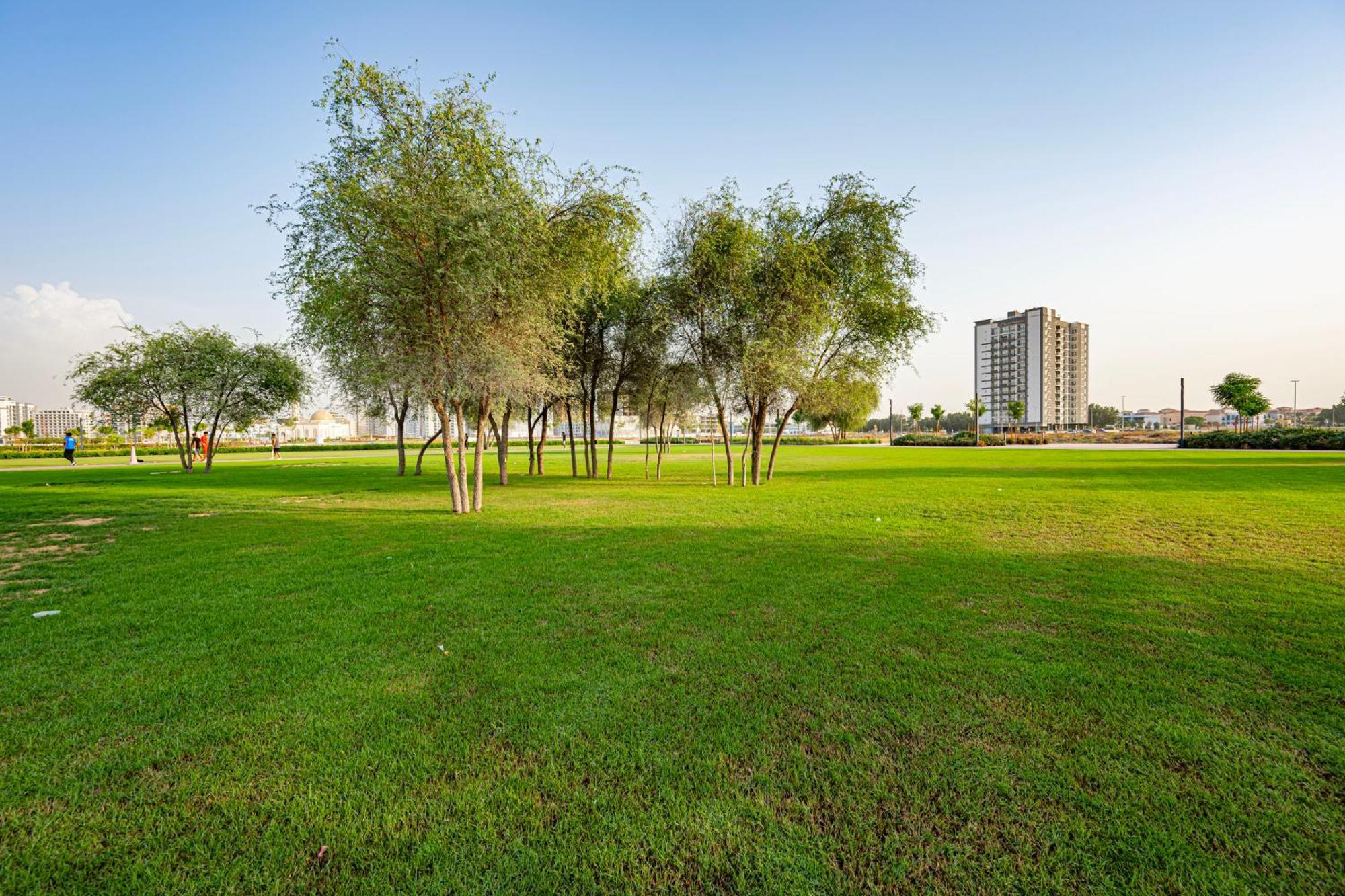 Chic Retreat In The Heart Of Dubailand Apartment *