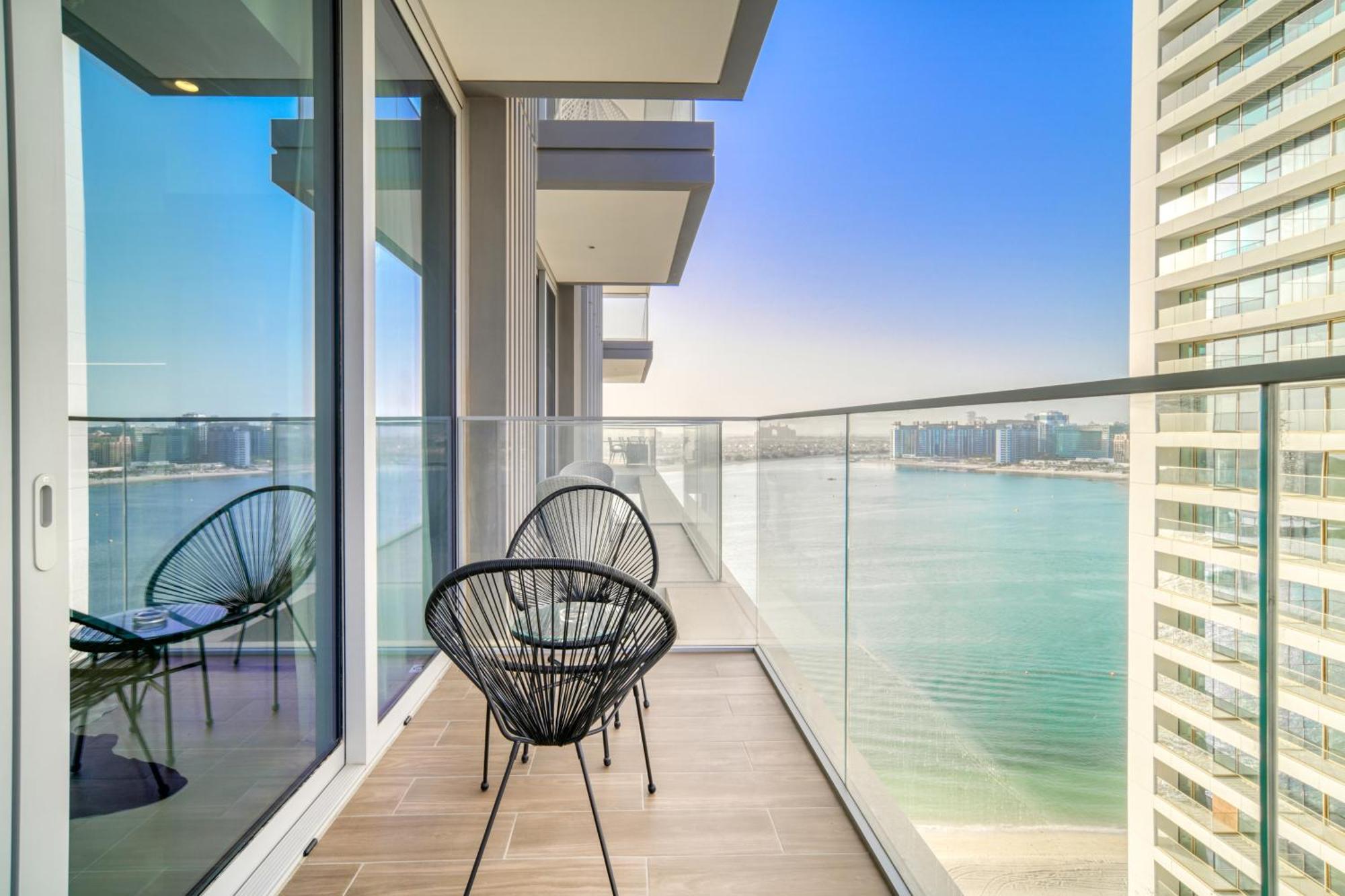 Apartment Chic 2br With Iconic Eye And Palm Views *