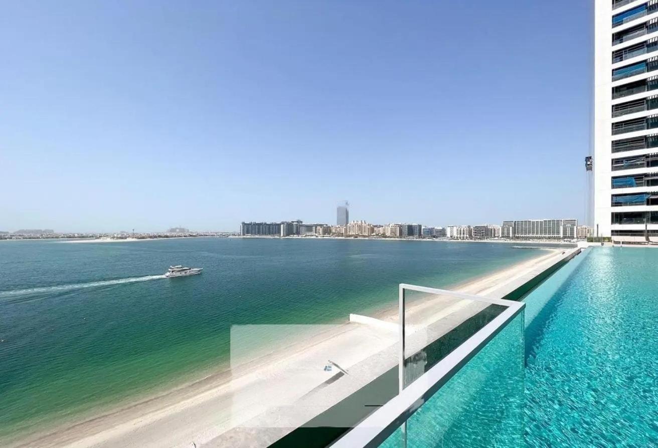 Chic 2br With Iconic Eye And Palm Views * Dubai