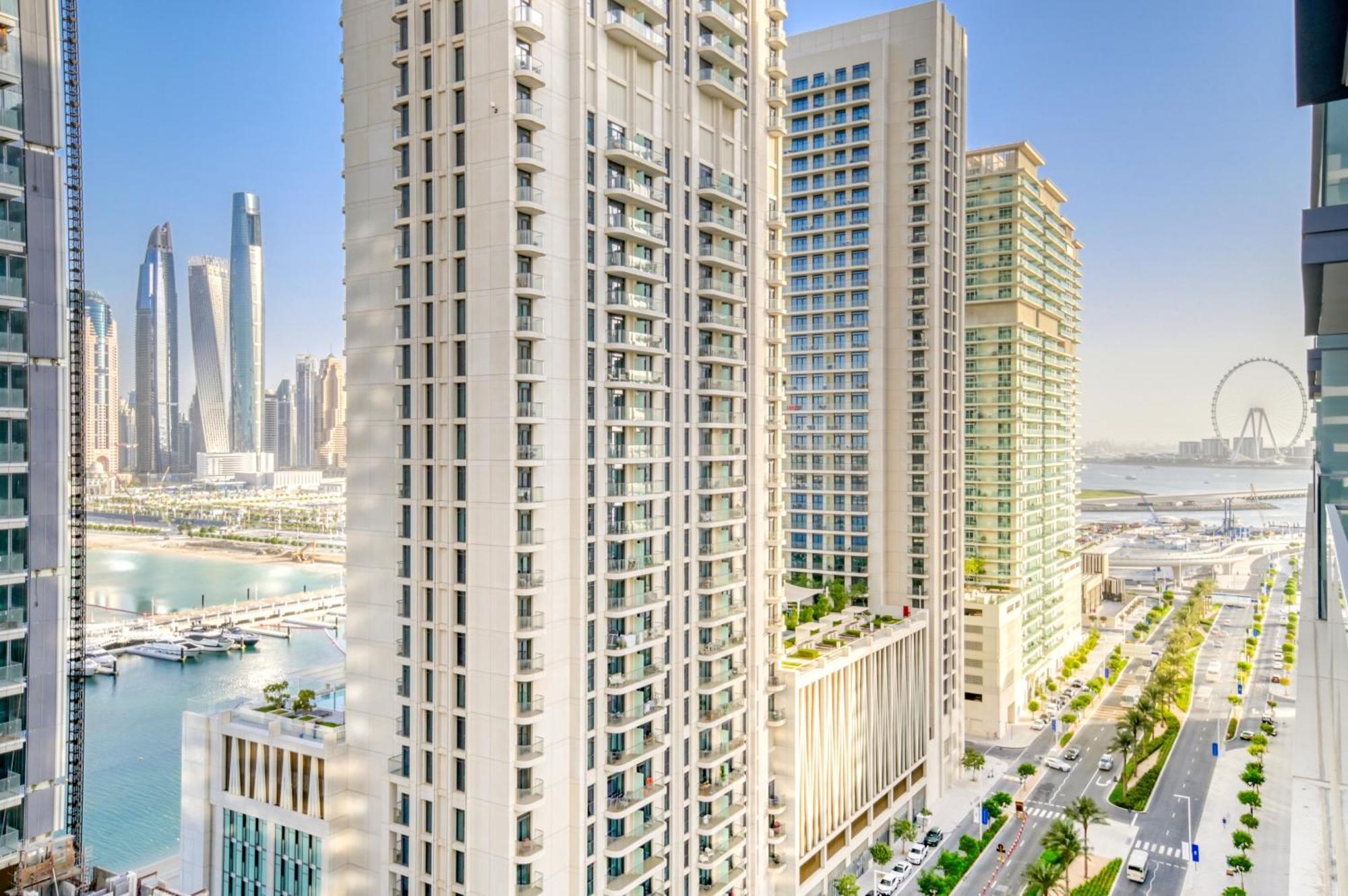 Chic 2br With Iconic Eye And Palm Views *