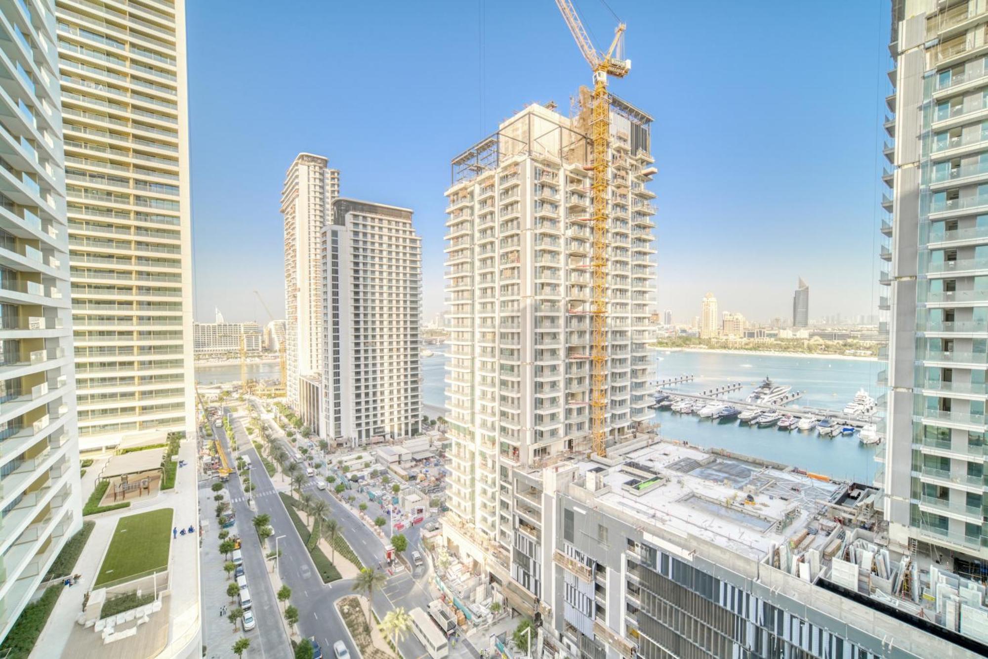 Apartment Chic 2br With Iconic Eye And Palm Views