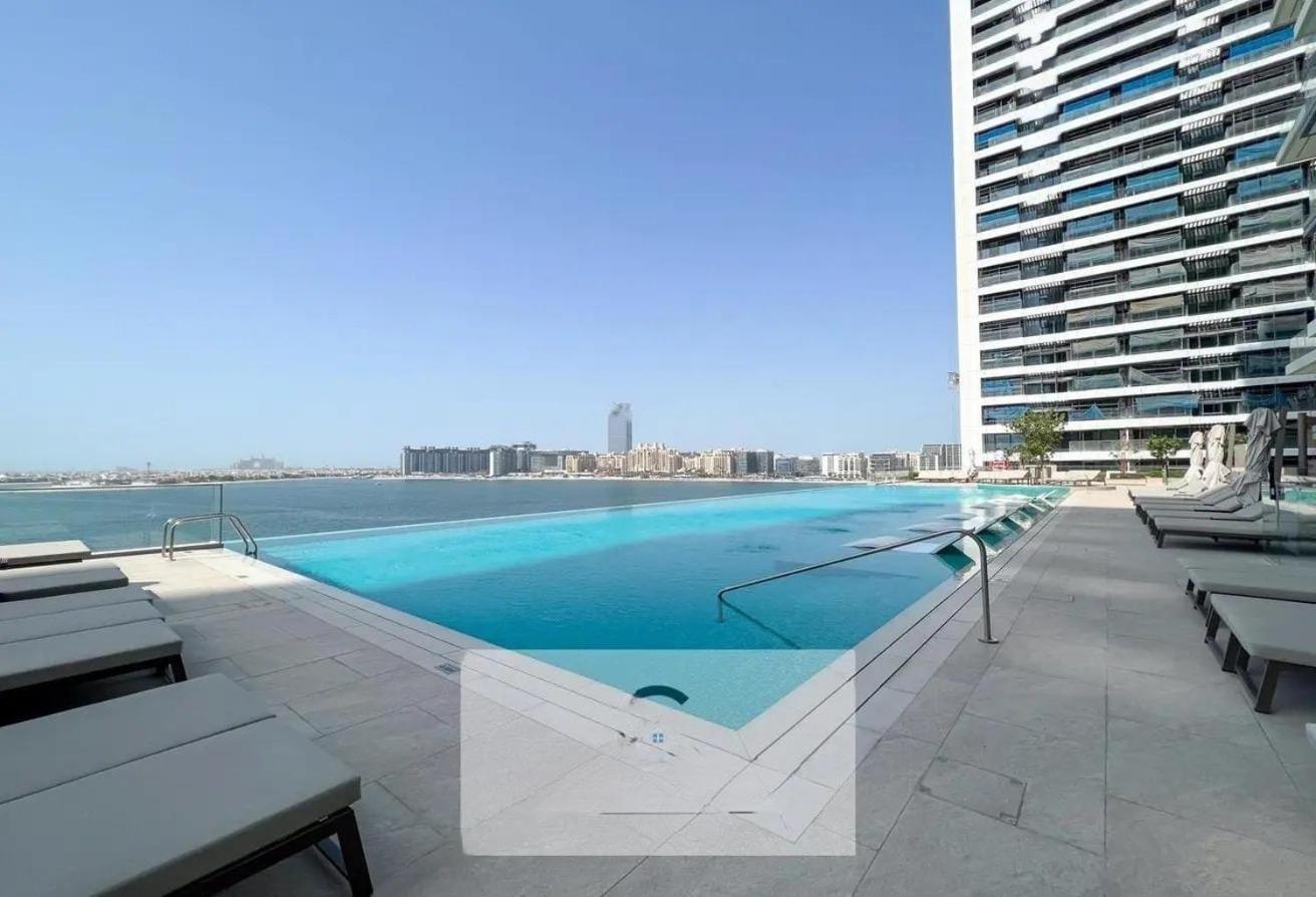 Apartment Chic 2br With Iconic Eye And Palm Views Dubai