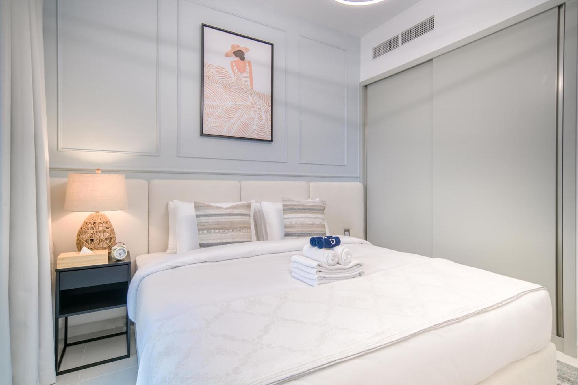 Apartment Chic 2br With Iconic Eye And Palm Views *