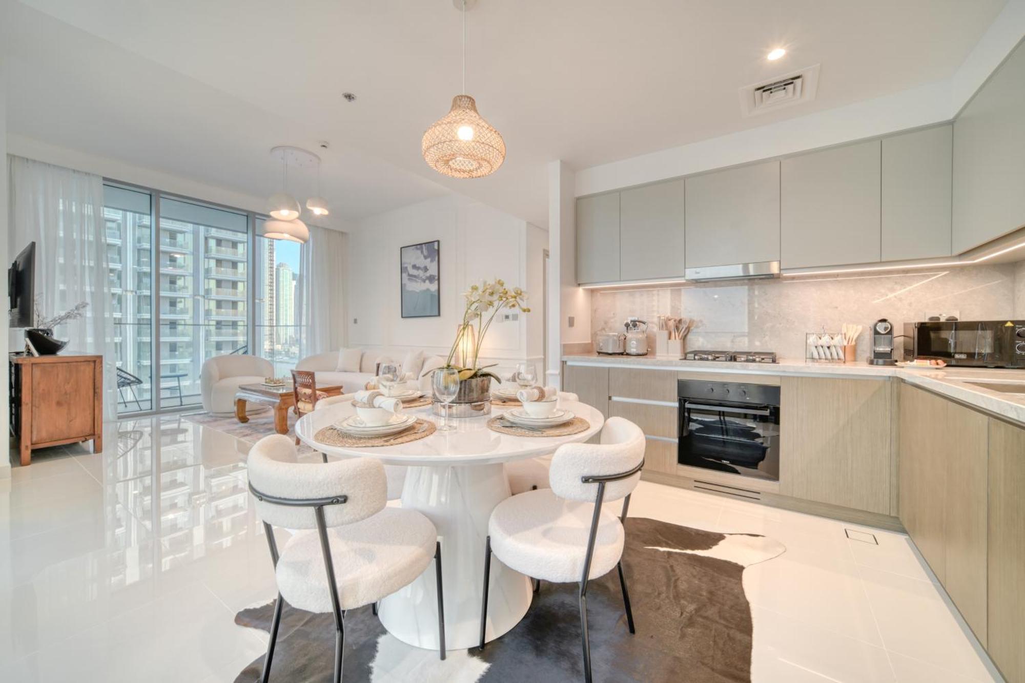 Apartment Chic 2br With Iconic Eye And Palm Views Dubai