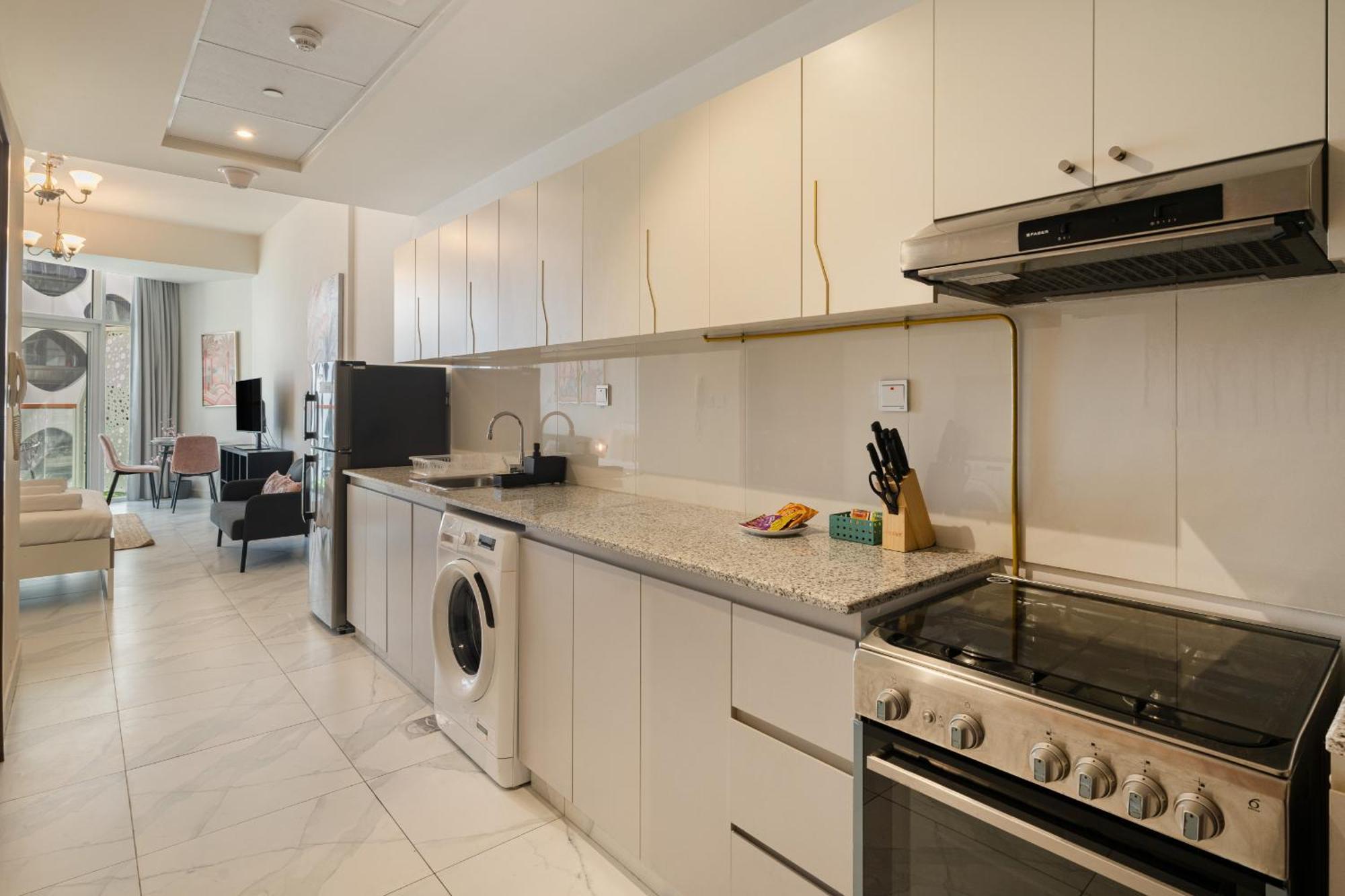 Millennium Binghatti - With Burj Khalifa View - Allsopp & Allsopp Apartment Dubai