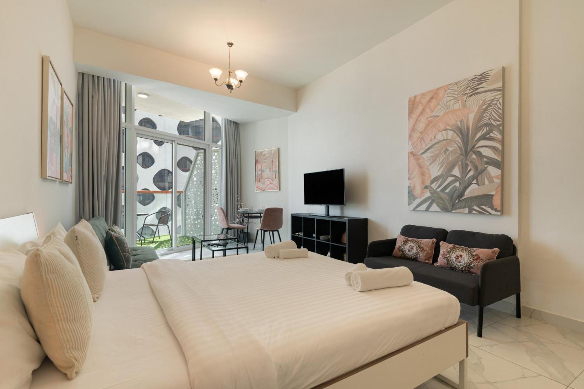 Millennium Binghatti - With Burj Khalifa View - Allsopp & Allsopp Apartment *