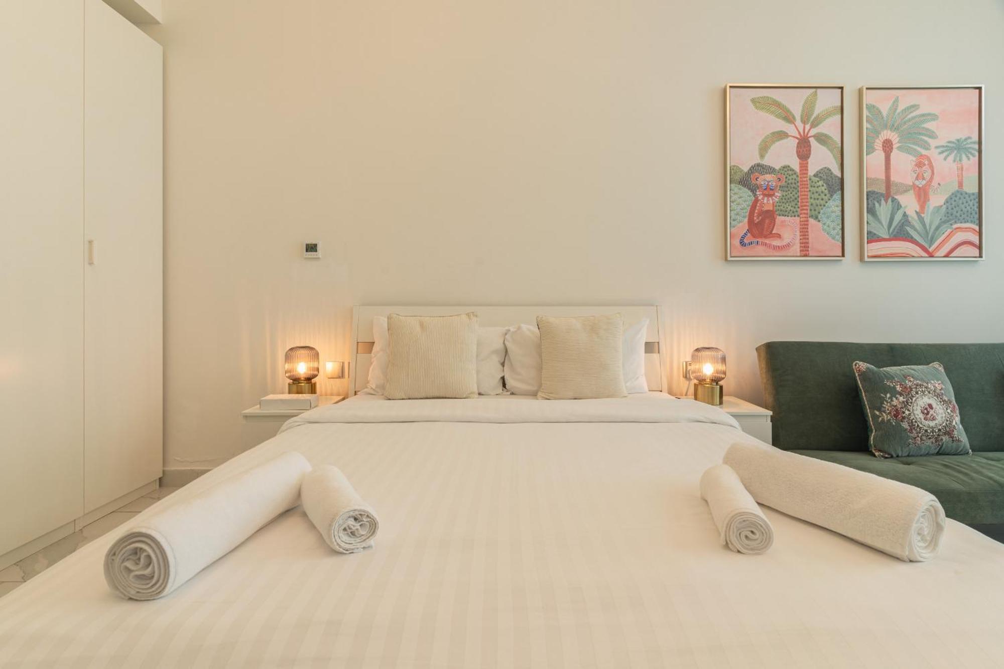 Apartment Millennium Binghatti - With Burj Khalifa View - Allsopp & Allsopp Dubai