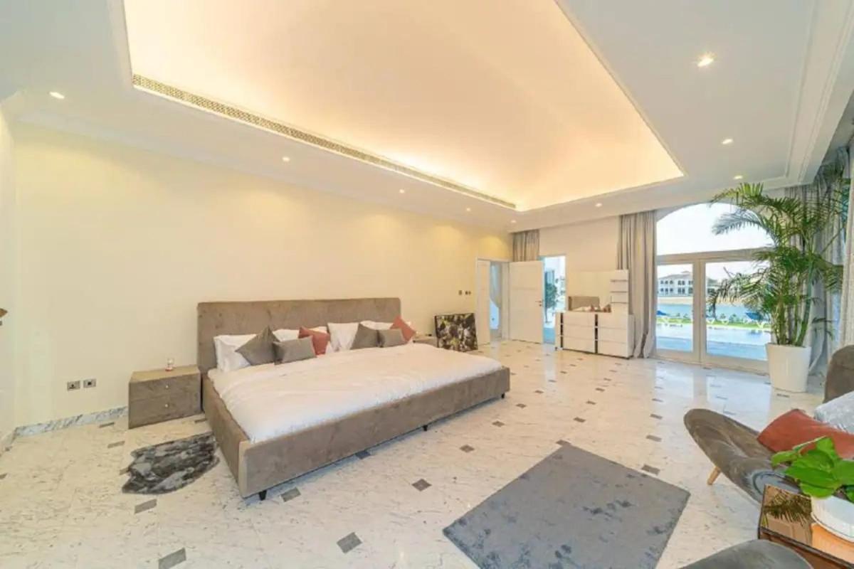 Modernized 6 Bedroom Dubai