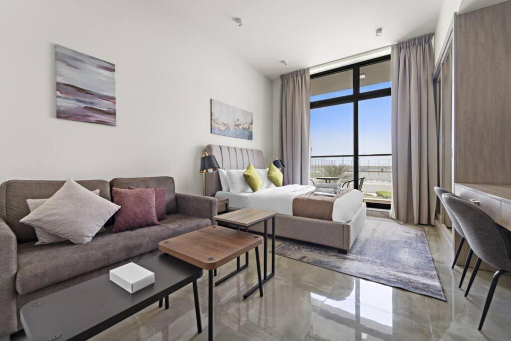 Luxury At Majestique Apartment *