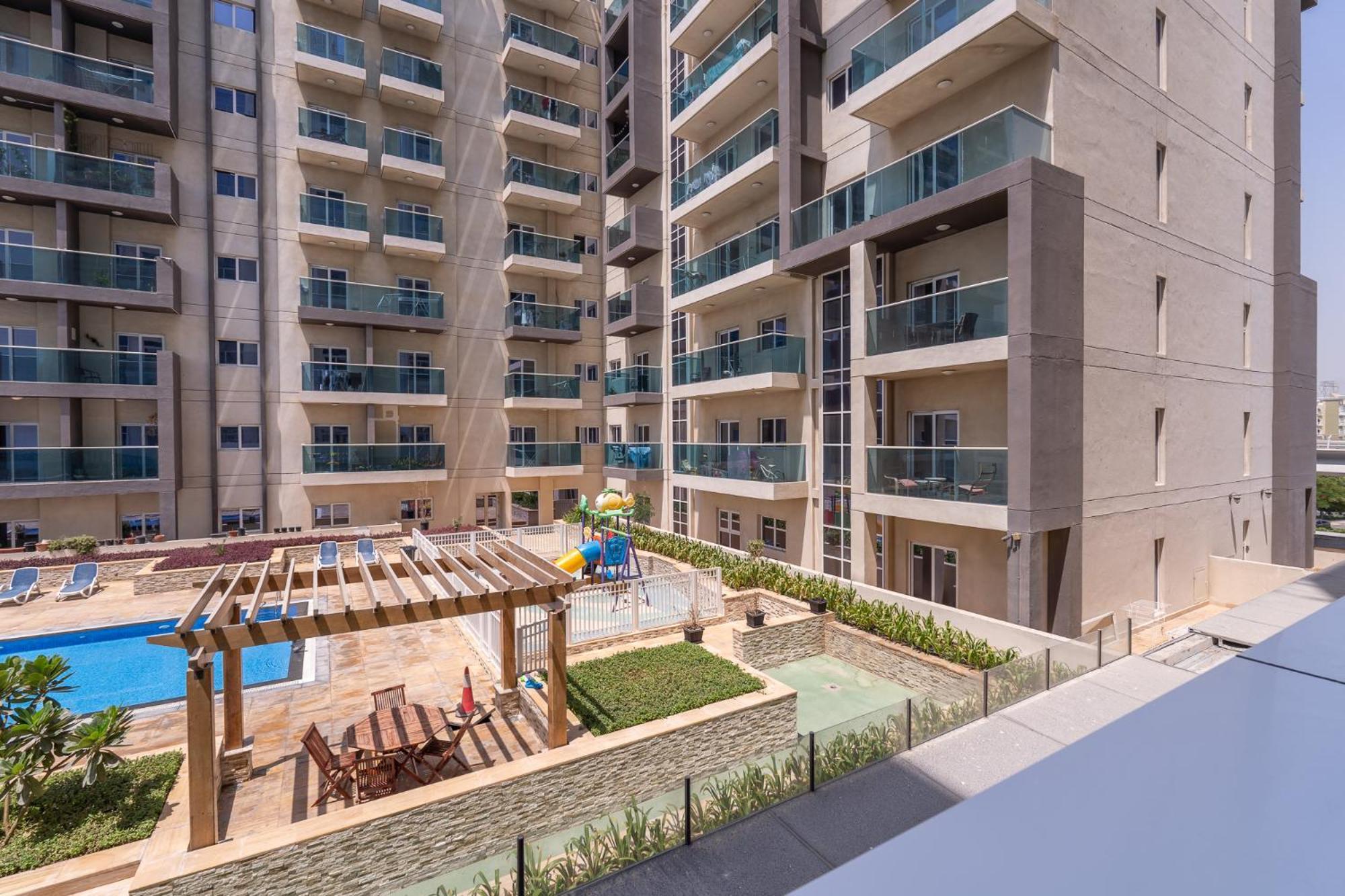 Apartment Vogue Elegance At Pearlz Near Metro *