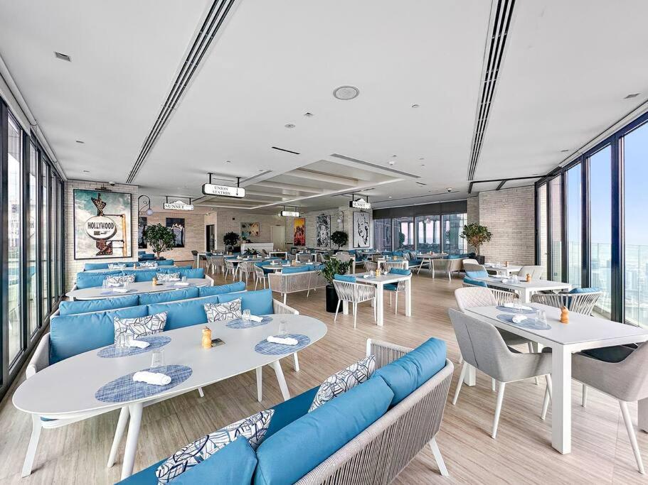 Apartment First Class 2br Modern Luxury At Paramount Dubai