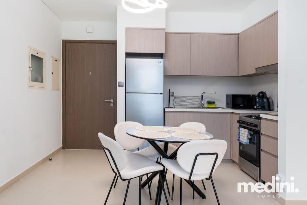 Apartment Prime Location - Act 1 Act 2 - Downtown *