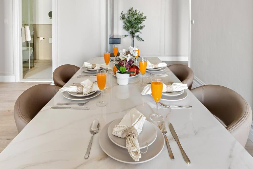 First Class 2br Breathtaking & Palm View *