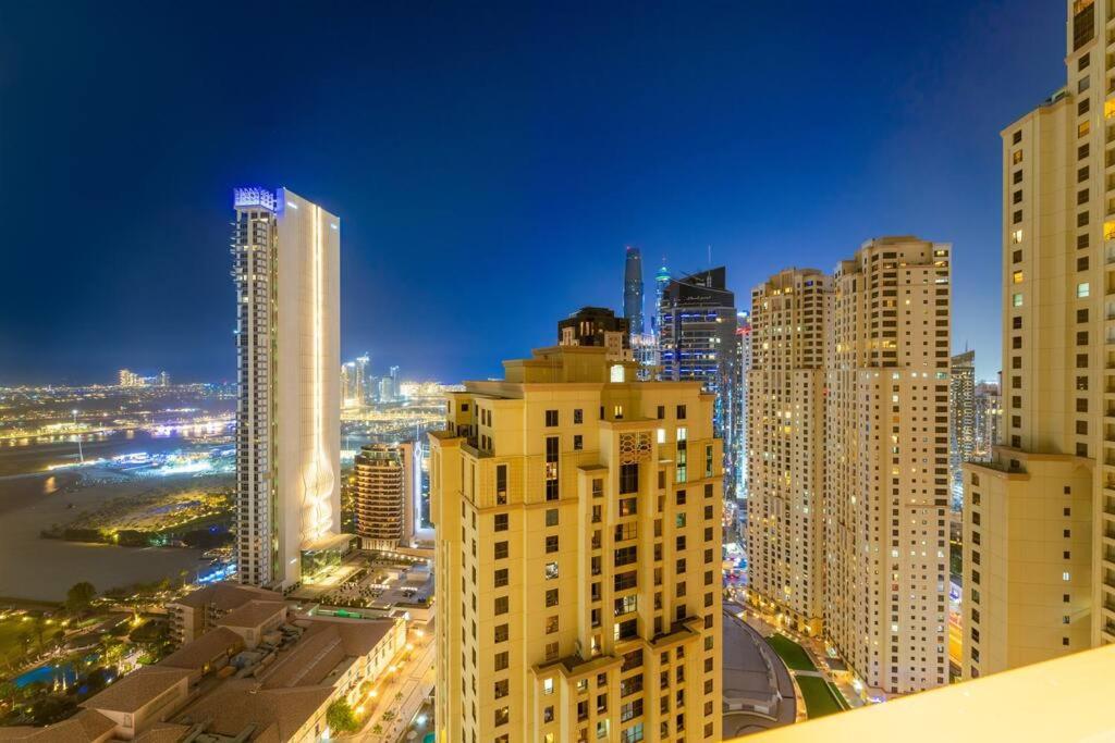 First Class 2br Breathtaking & Palm View Apartment *