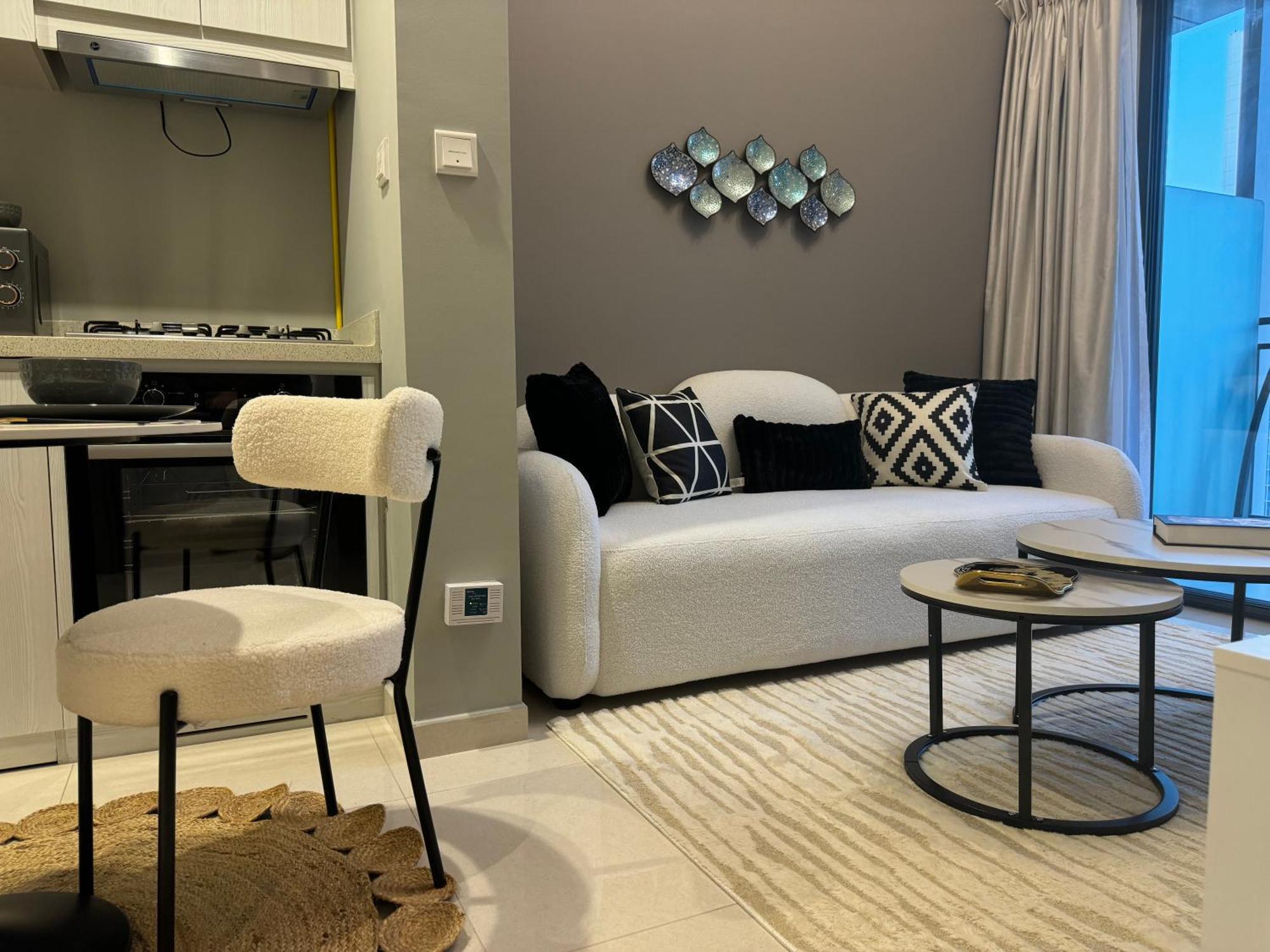 Ashri Homes Stylish Near Burj Khalifa * Dubai