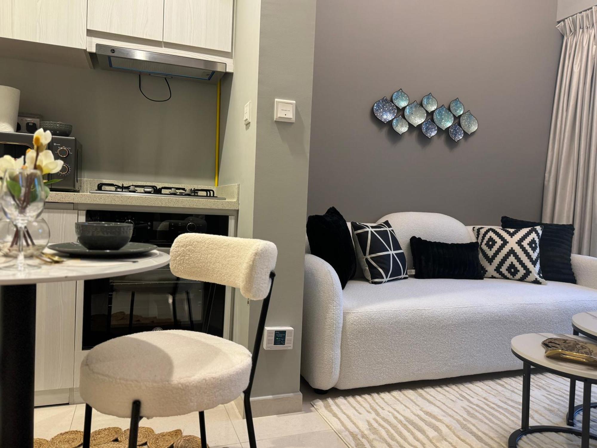 Ashri Homes Stylish Near Burj Khalifa