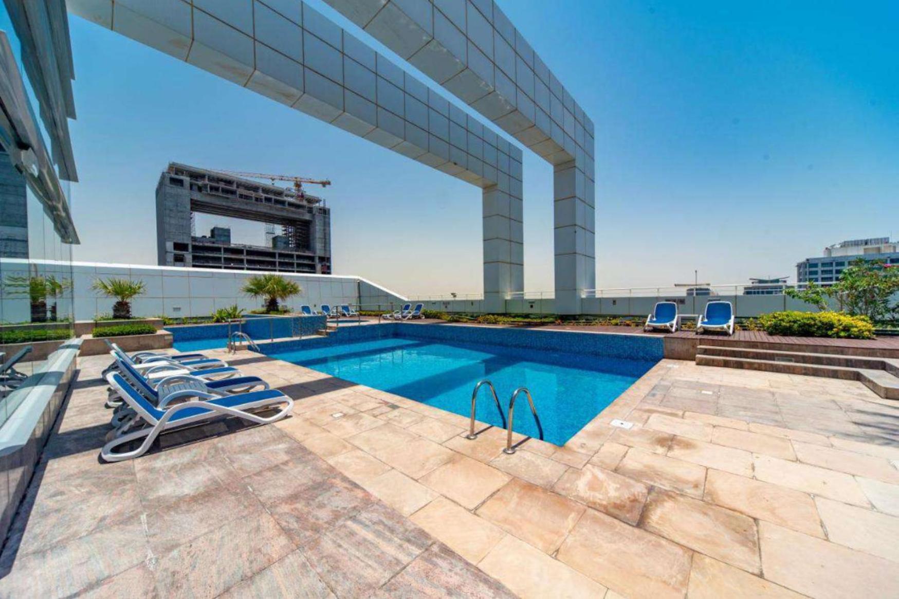 Apartment Stylish In Jlt-prime Location, Near Metro & Marina