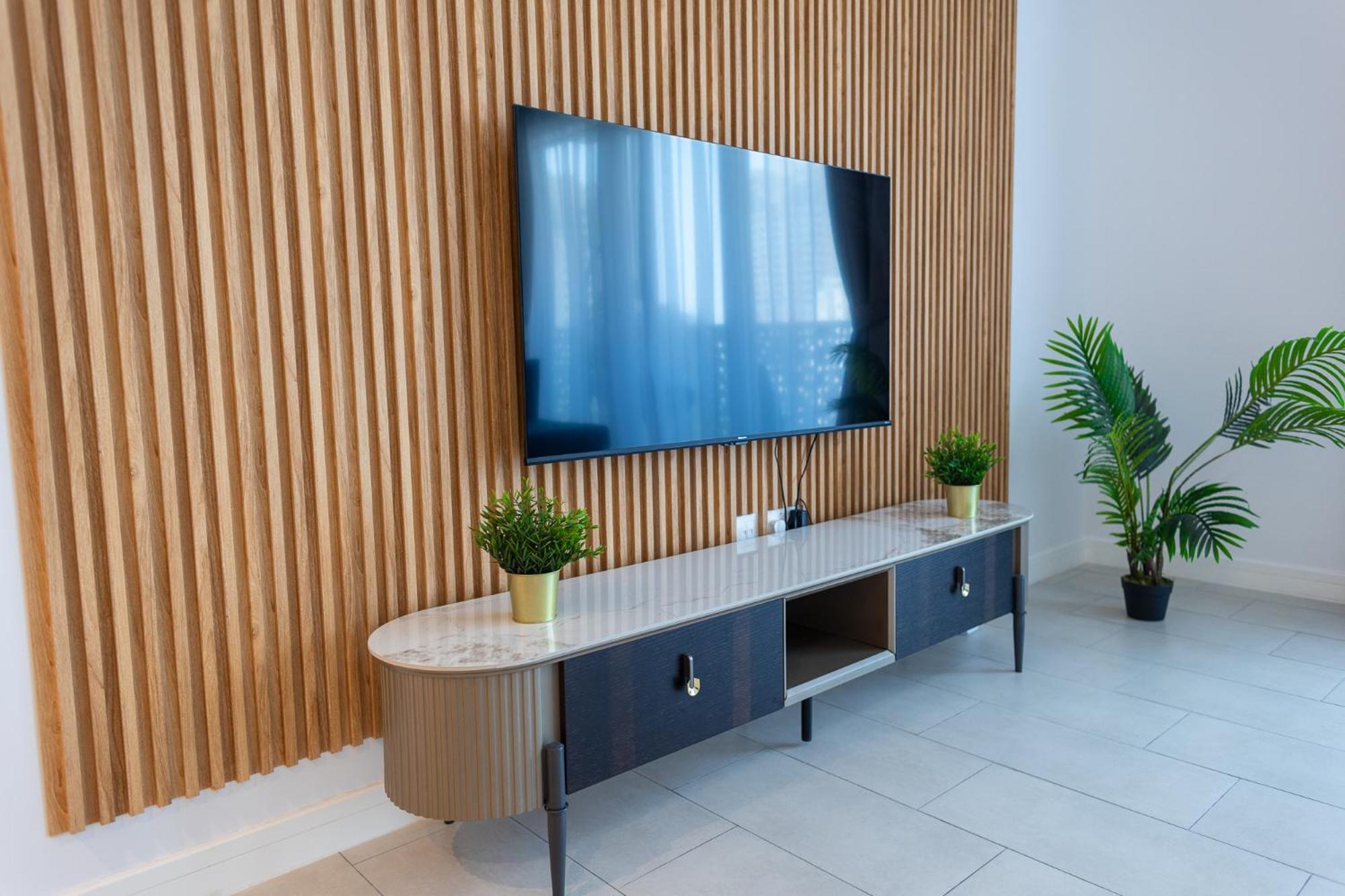 Apartment La Vie Front Jbr By Happy Season *
