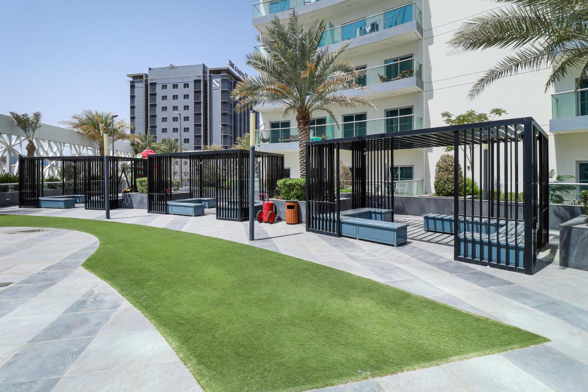 Chic And Cozy Furnished Apt, Fantastic Amenities